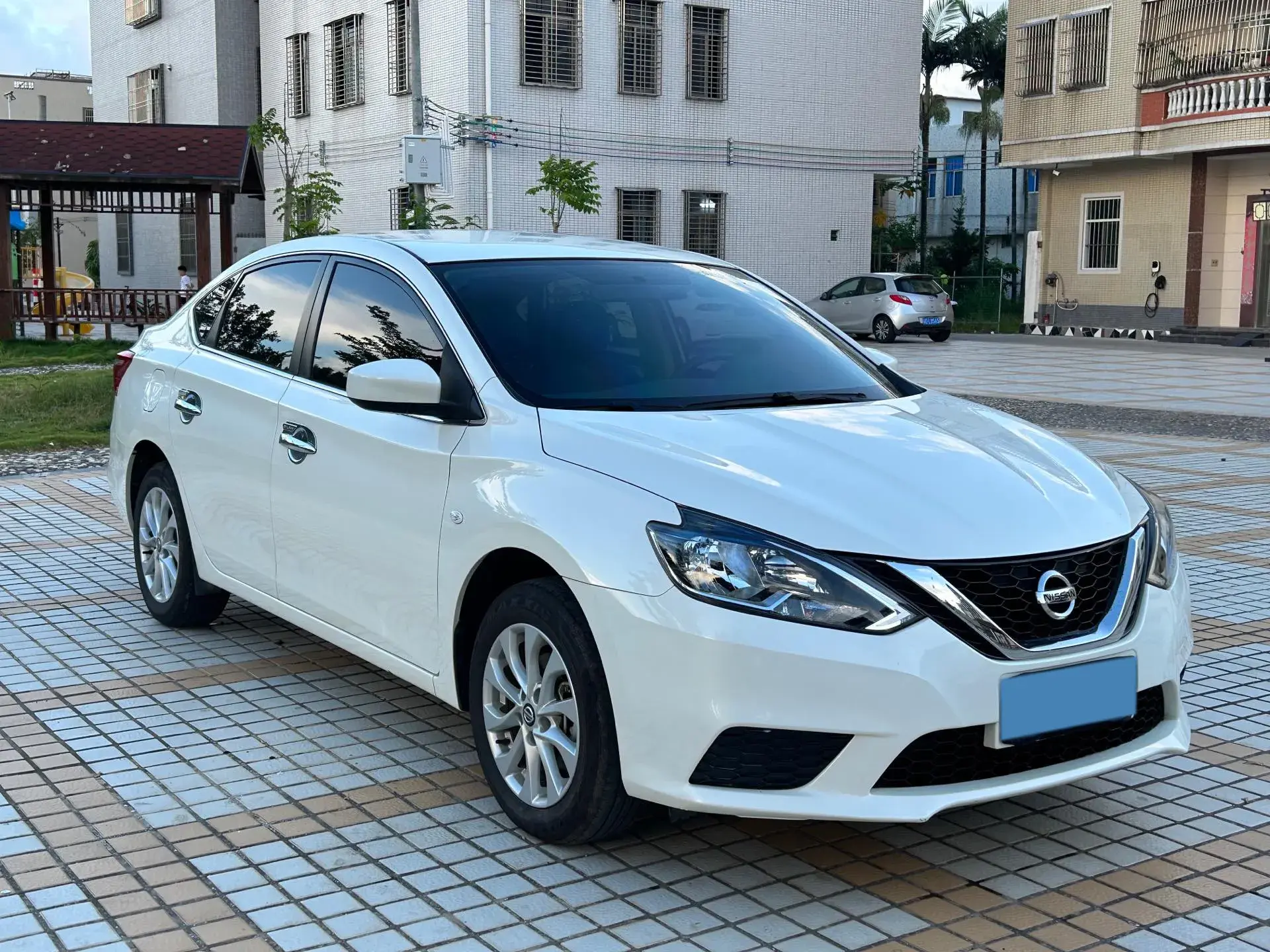 2022 NISSAN SYLPHY thumbnail 3