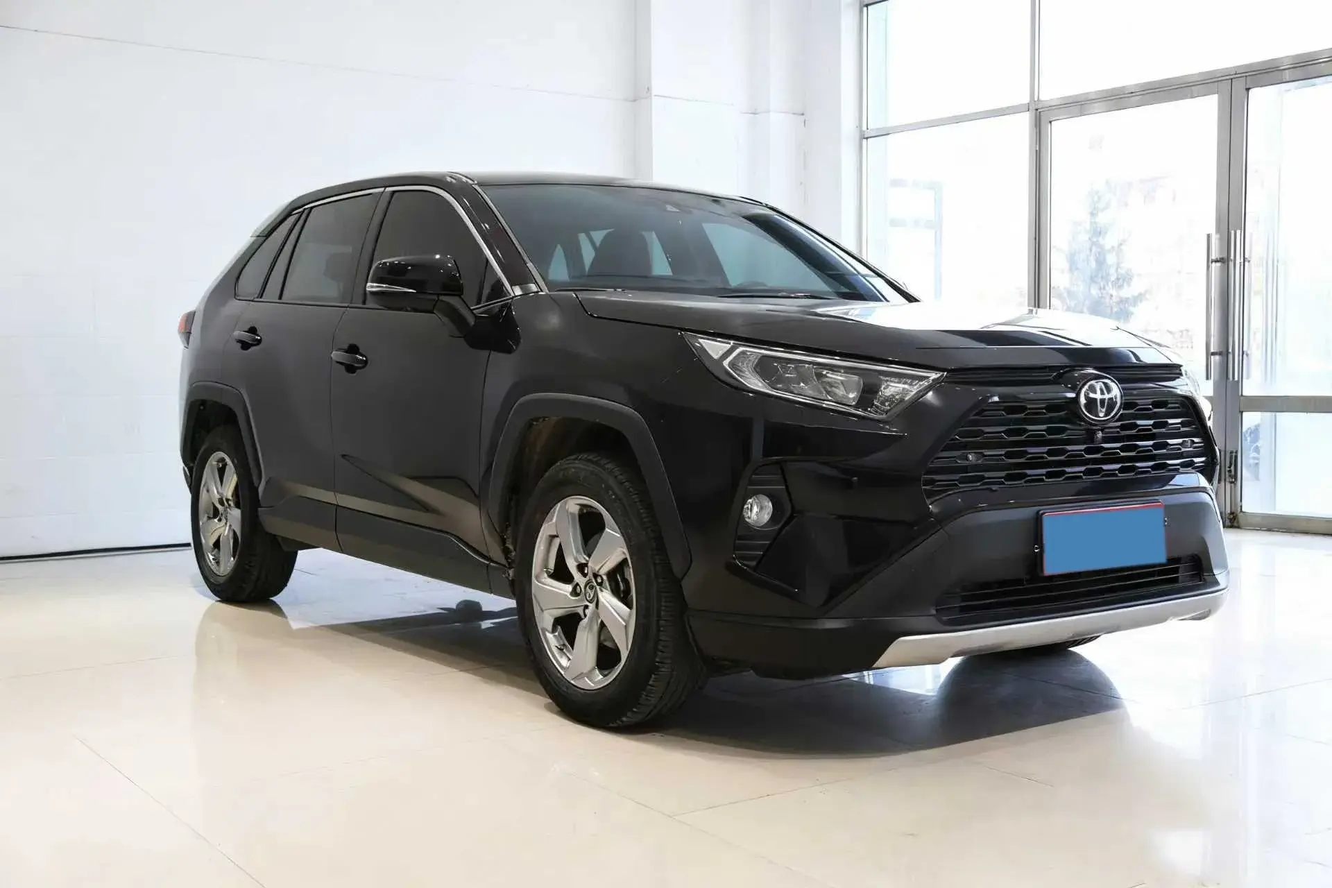 2022 TOYOTA RAV4 thumbnail 2