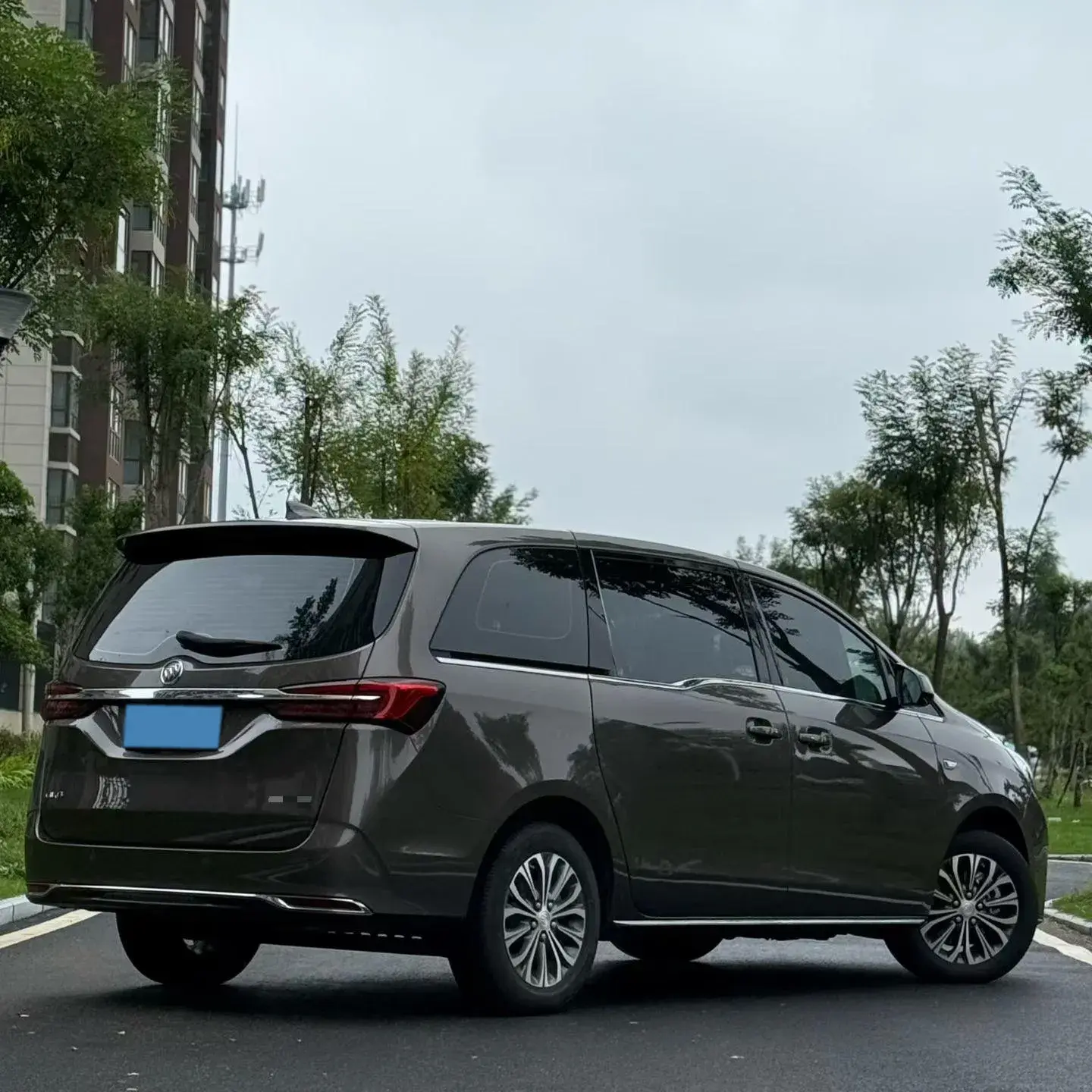 2023 BUICK GL8 thumbnail 3