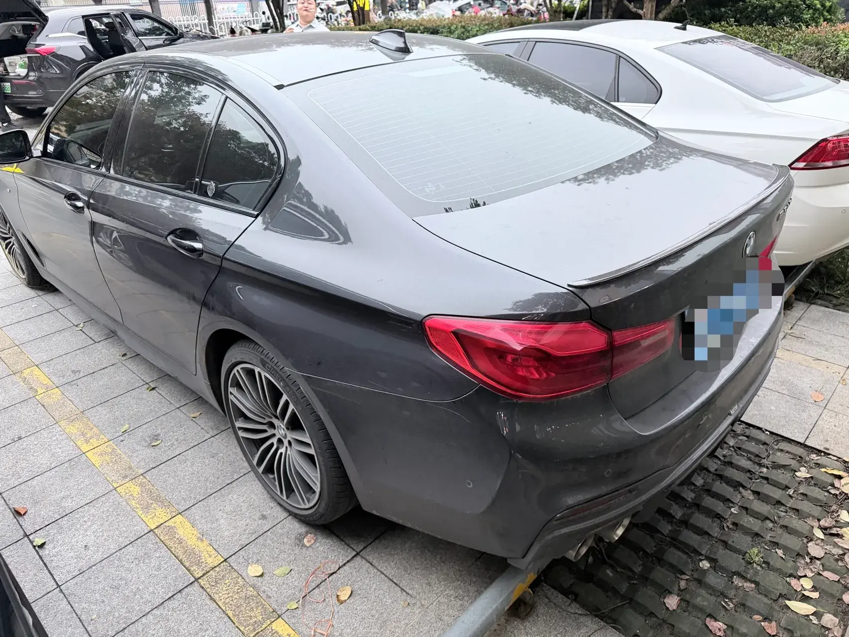 2020 BMW 5 thumbnail 3