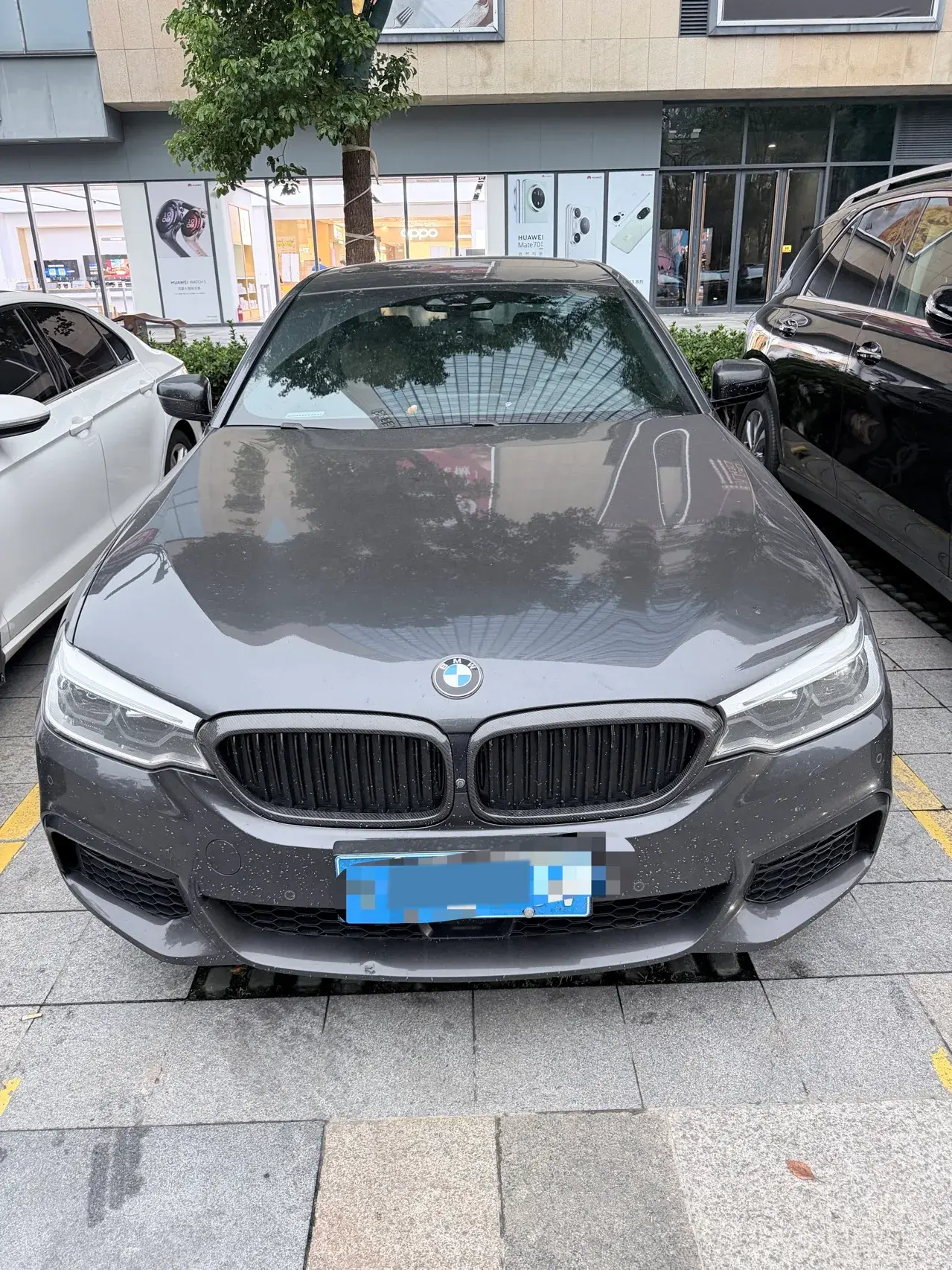 2020 BMW 5 thumbnail 2