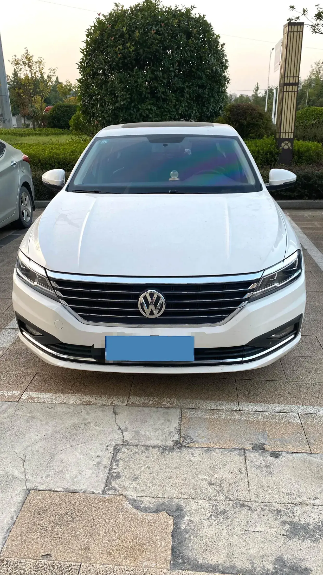 2018 VOLKSWAGEN LAVIDA thumbnail 2
