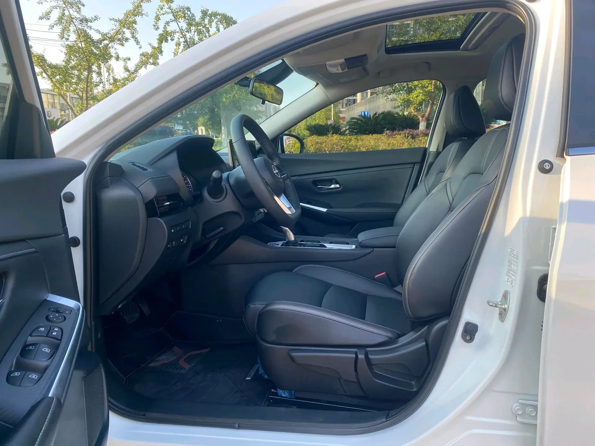 2023 NISSAN SYLPHY thumbnail 3