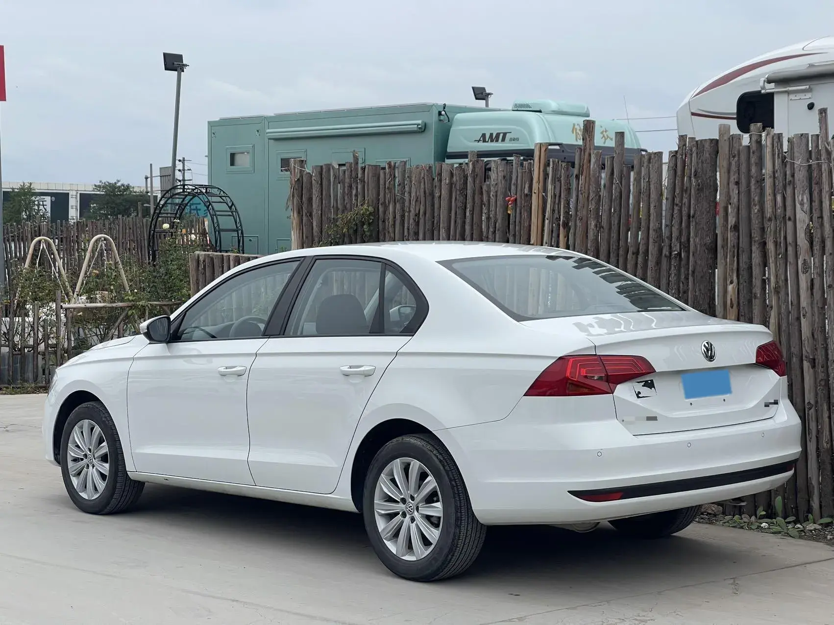 2019 VOLKSWAGEN BORA thumbnail 3