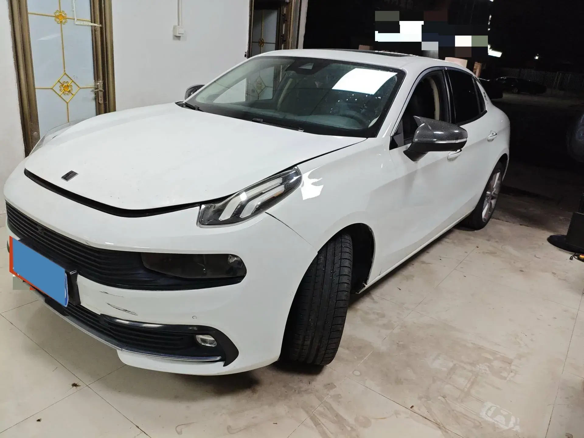 2018 LYNK&CO 03 view 1