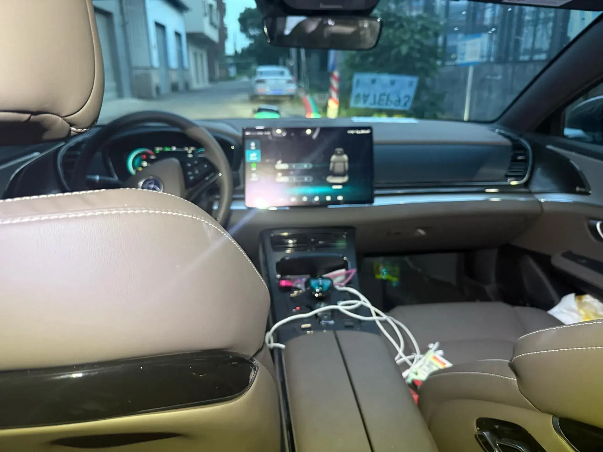 2020 BYD HAN thumbnail 4