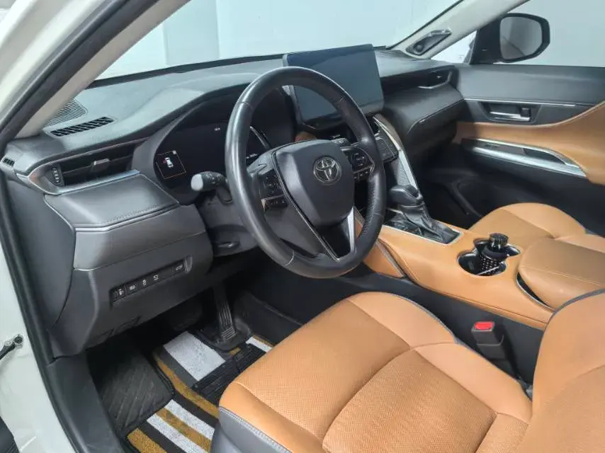 2023 TOYOTA VENZA thumbnail 4