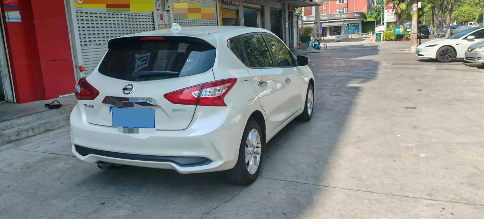 2023 NISSAN TIIDA thumbnail 3