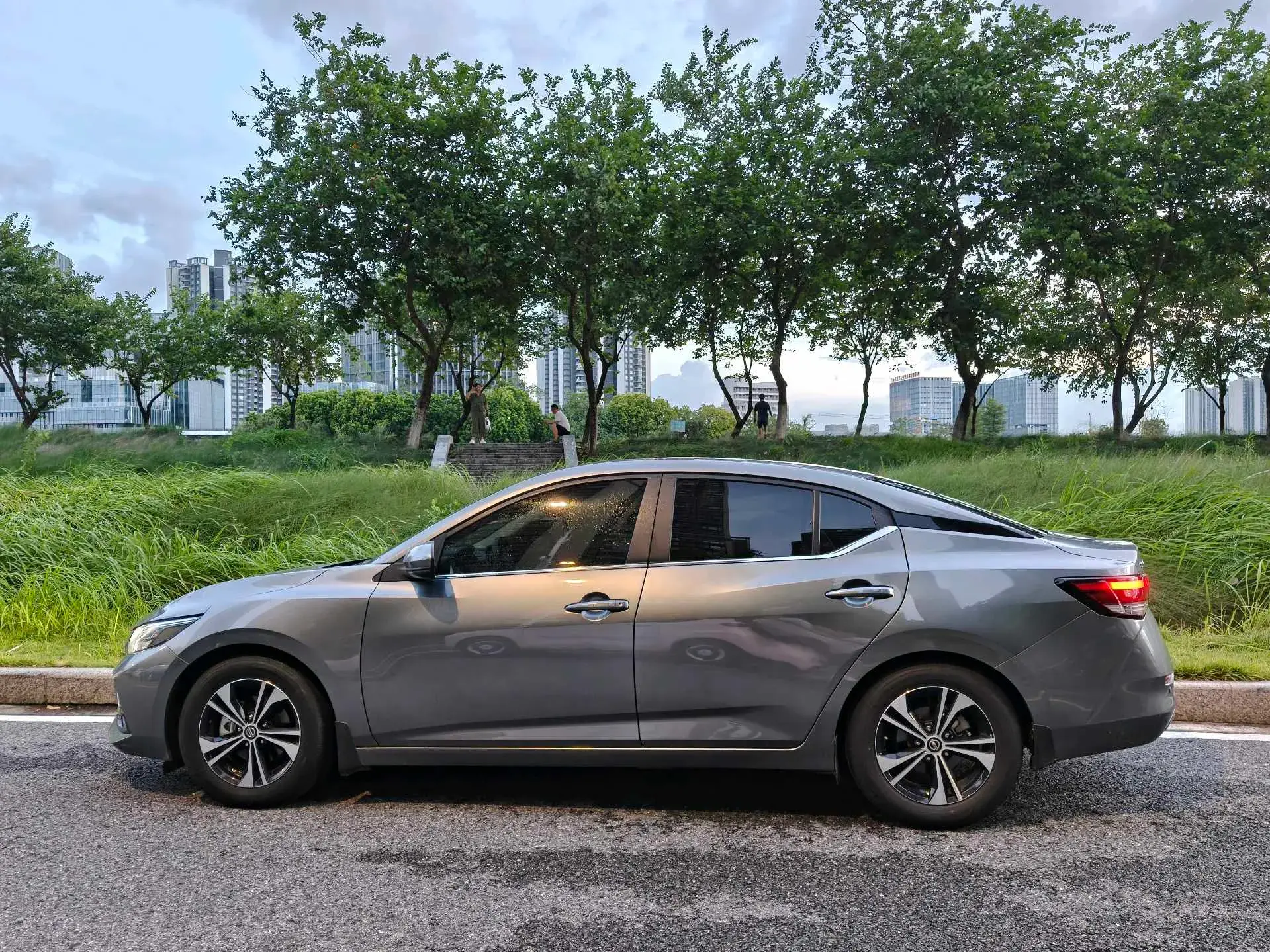 2021 NISSAN SYLPHY thumbnail 3