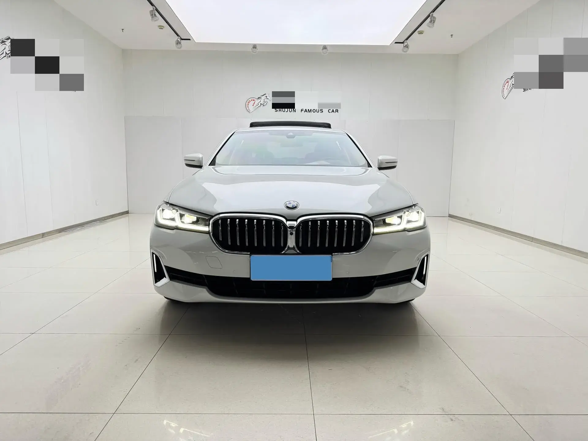 2021 BMW 5 thumbnail 2