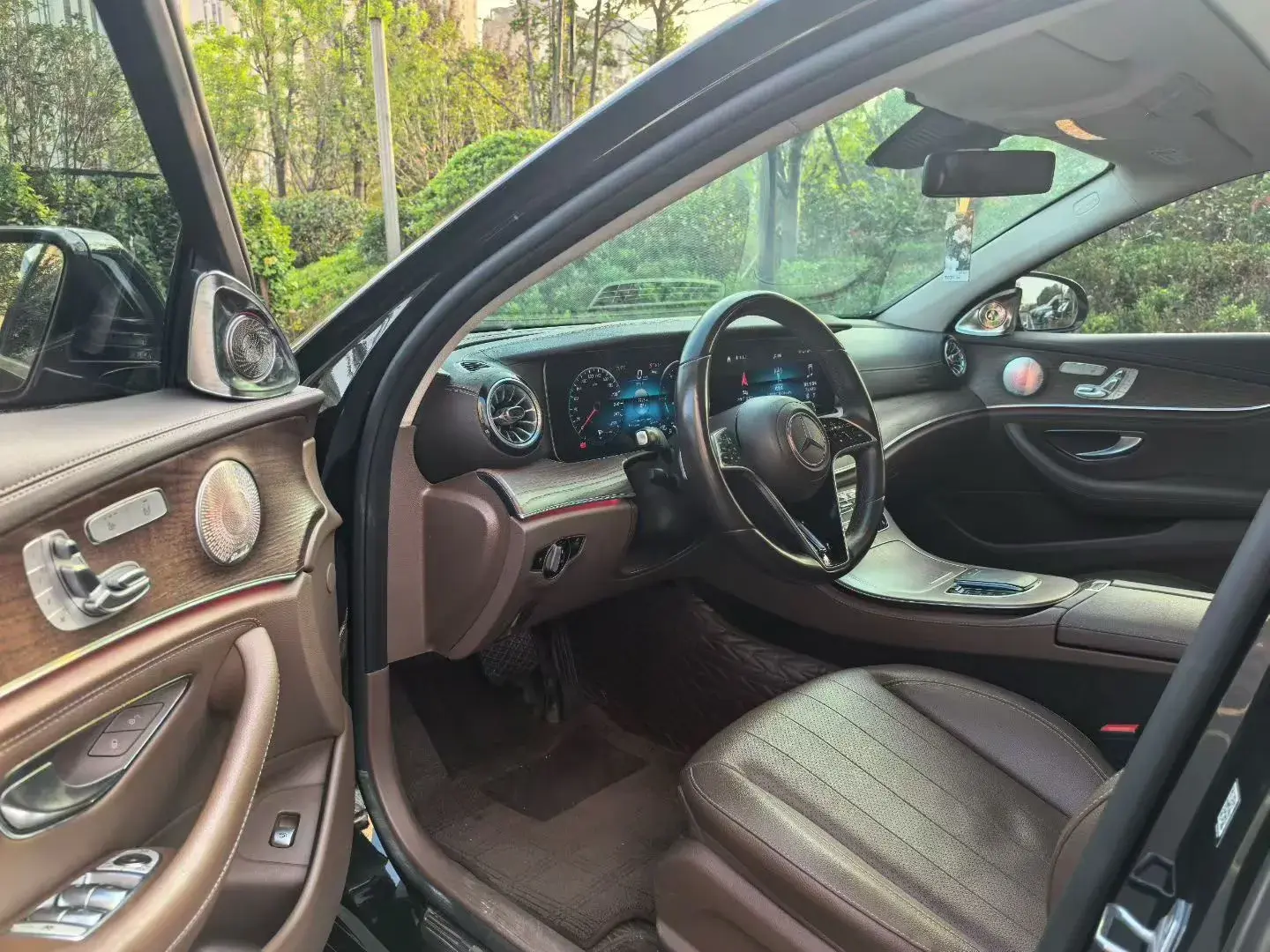 2021 MERCEDES-BENZ E thumbnail 3