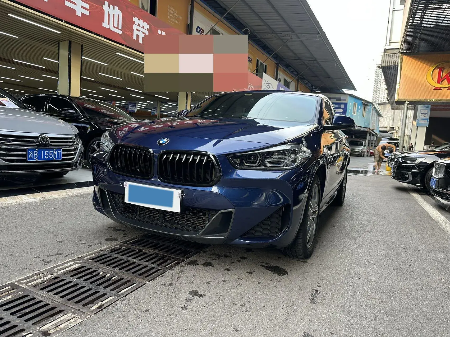 2020 BMW X2 view 1