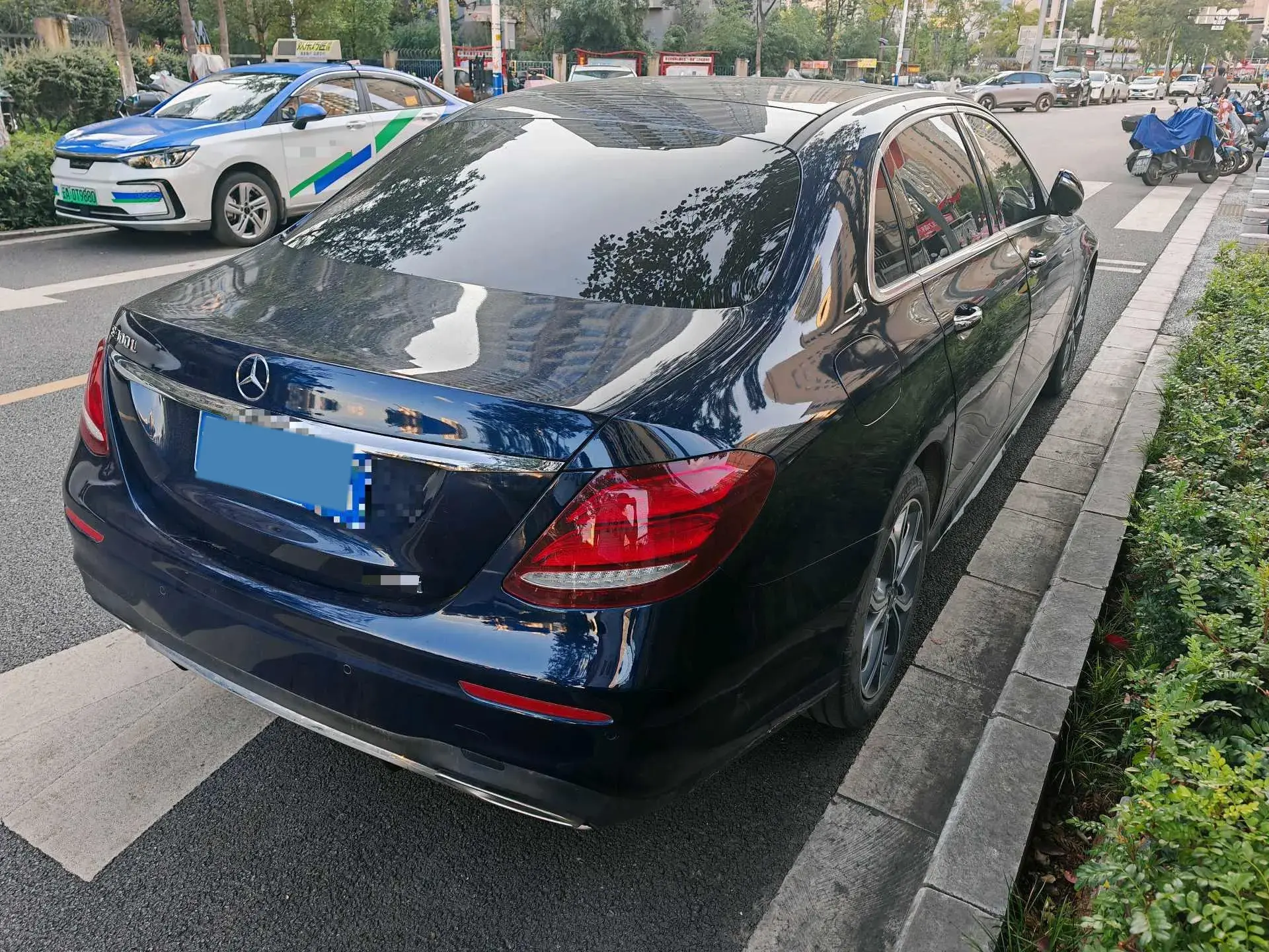 2020 MERCEDES-BENZ E thumbnail 2