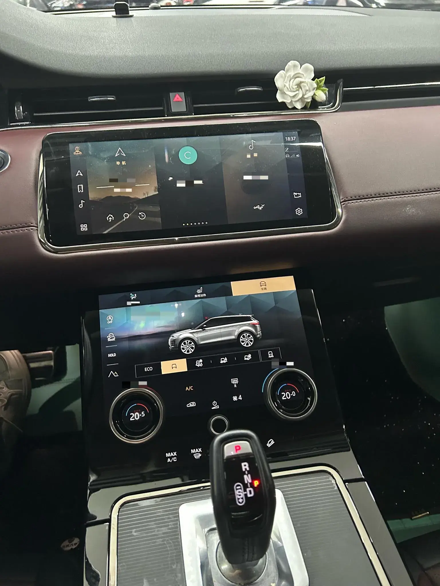 2021 LAND ROVER thumbnail 4