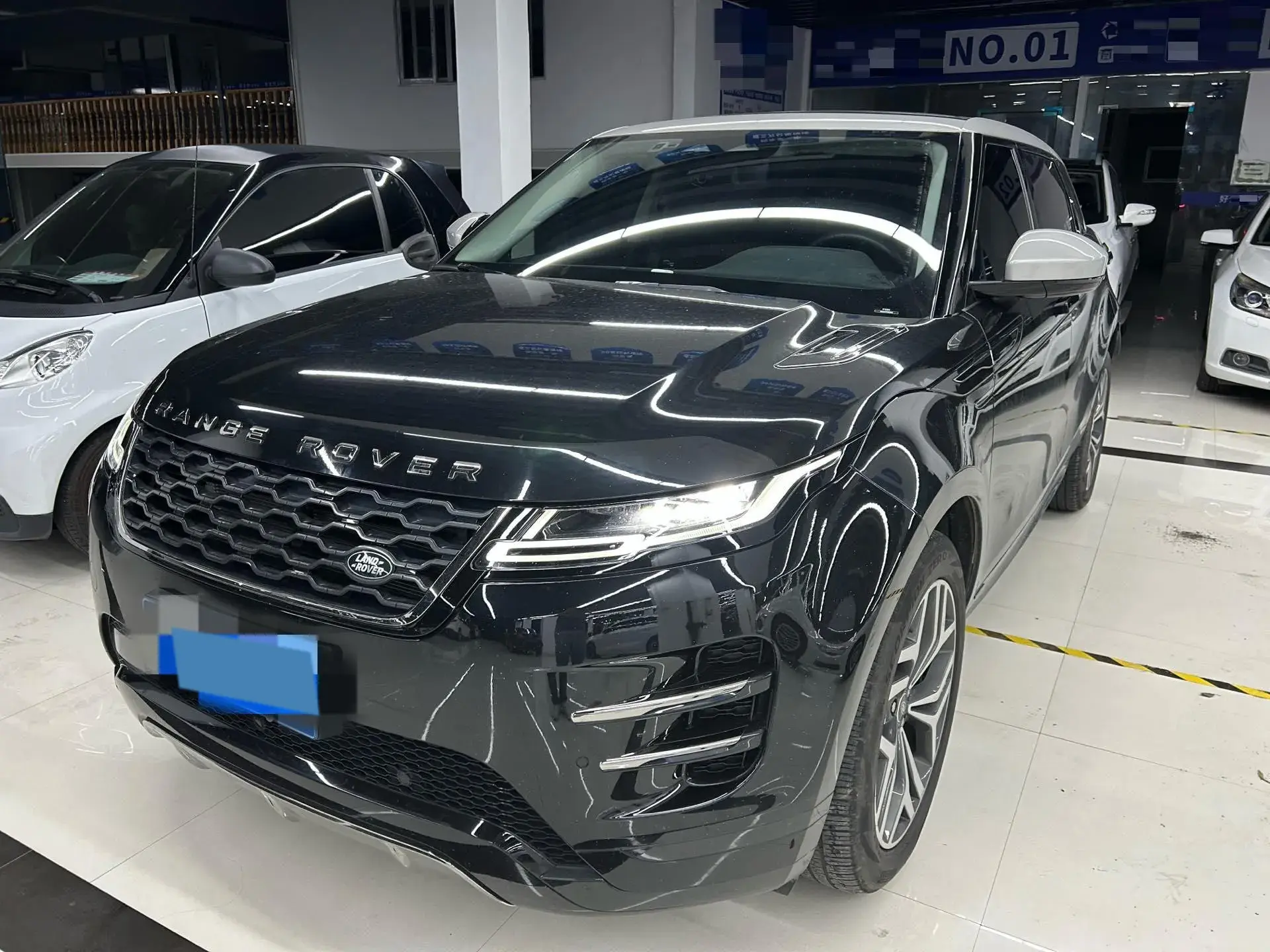 2021 LAND ROVER view 1