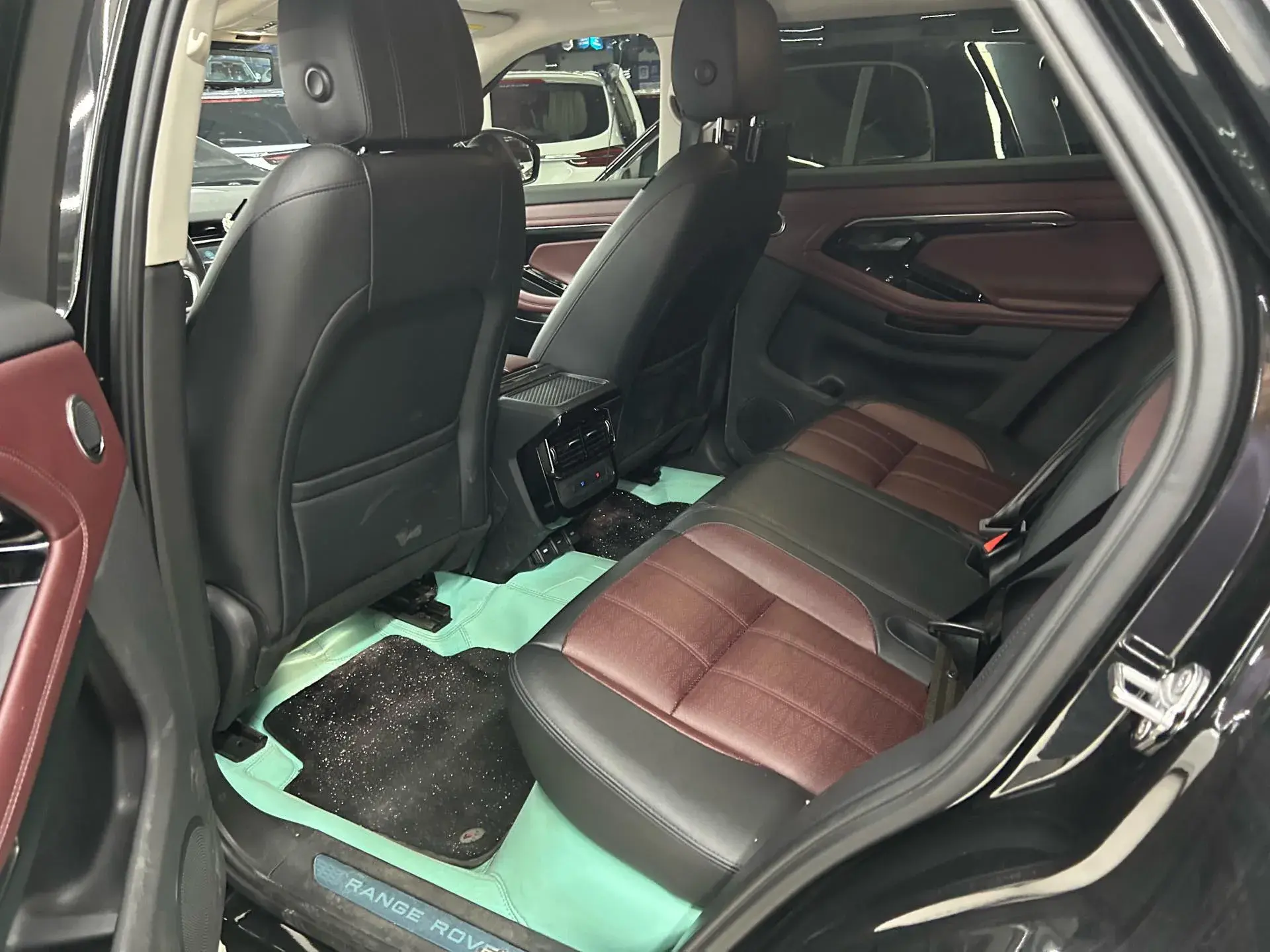 2021 LAND ROVER thumbnail 3