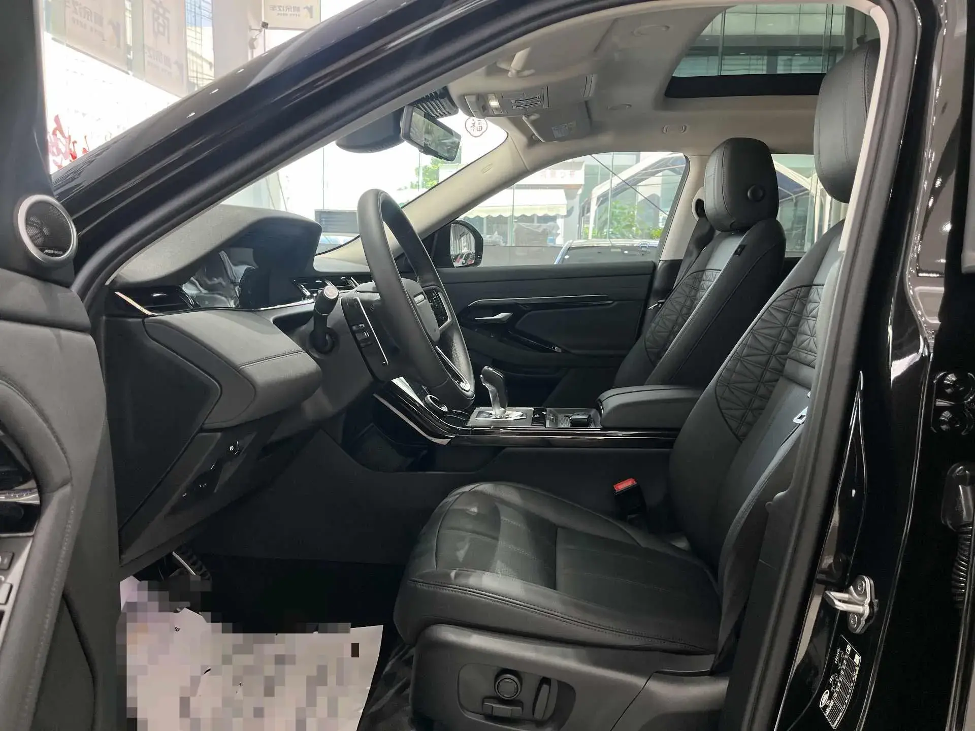 2023 LAND ROVER thumbnail 4