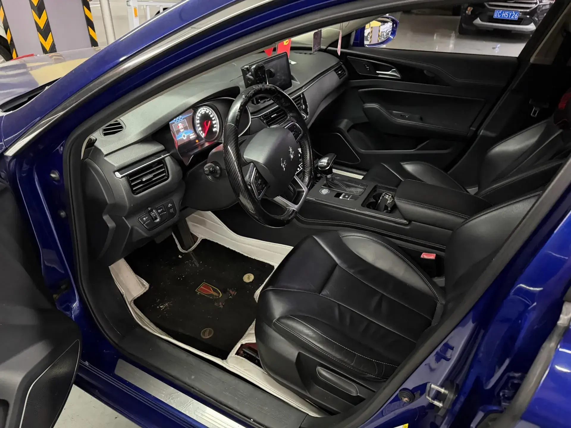 2019 HONGQI H5 thumbnail 3