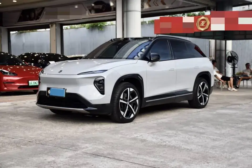 2024 NIO ES7 view 1