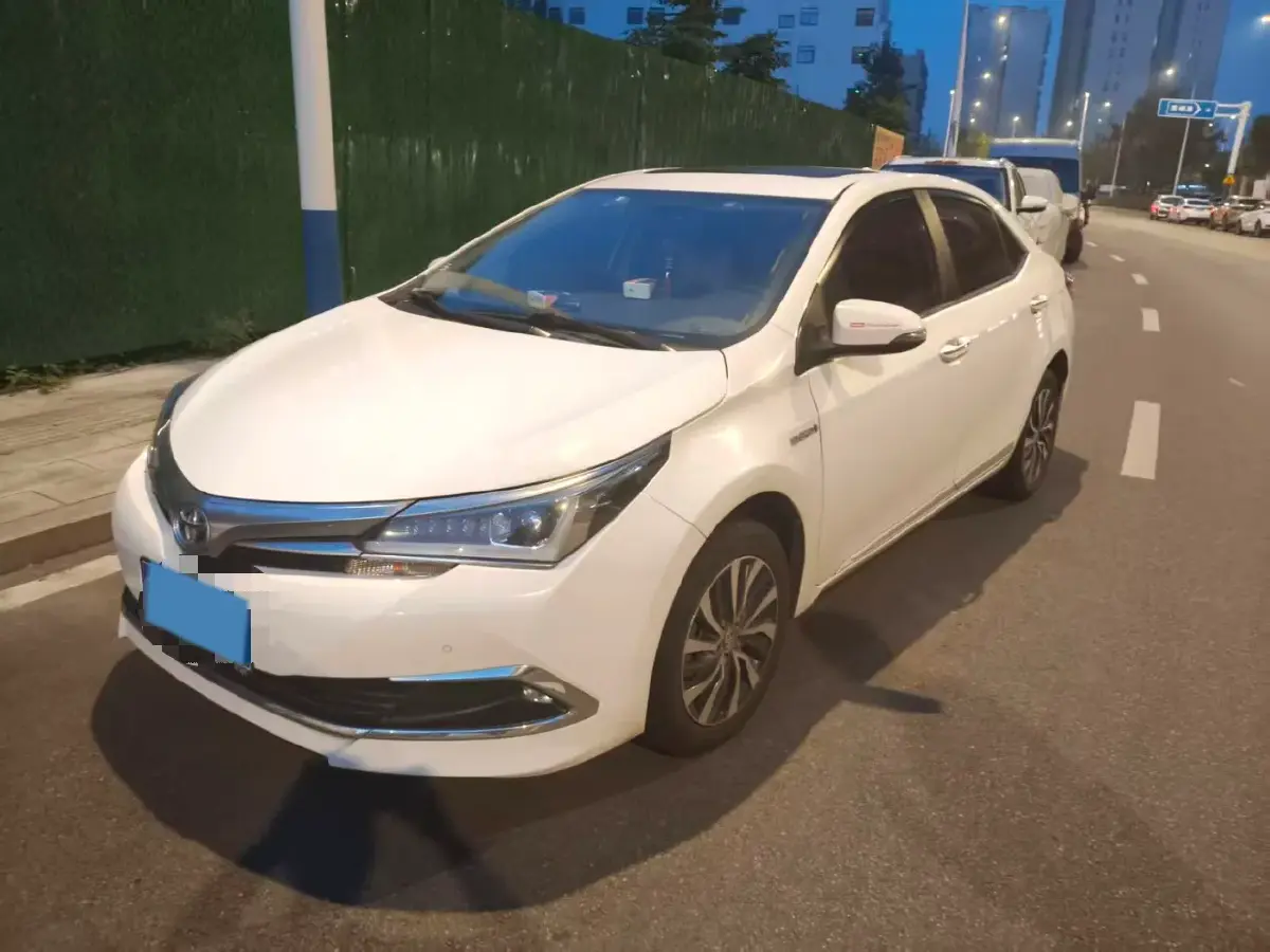 2018 Toyota Corolla 1.8L 99HP L4 E-CVT Hybrid