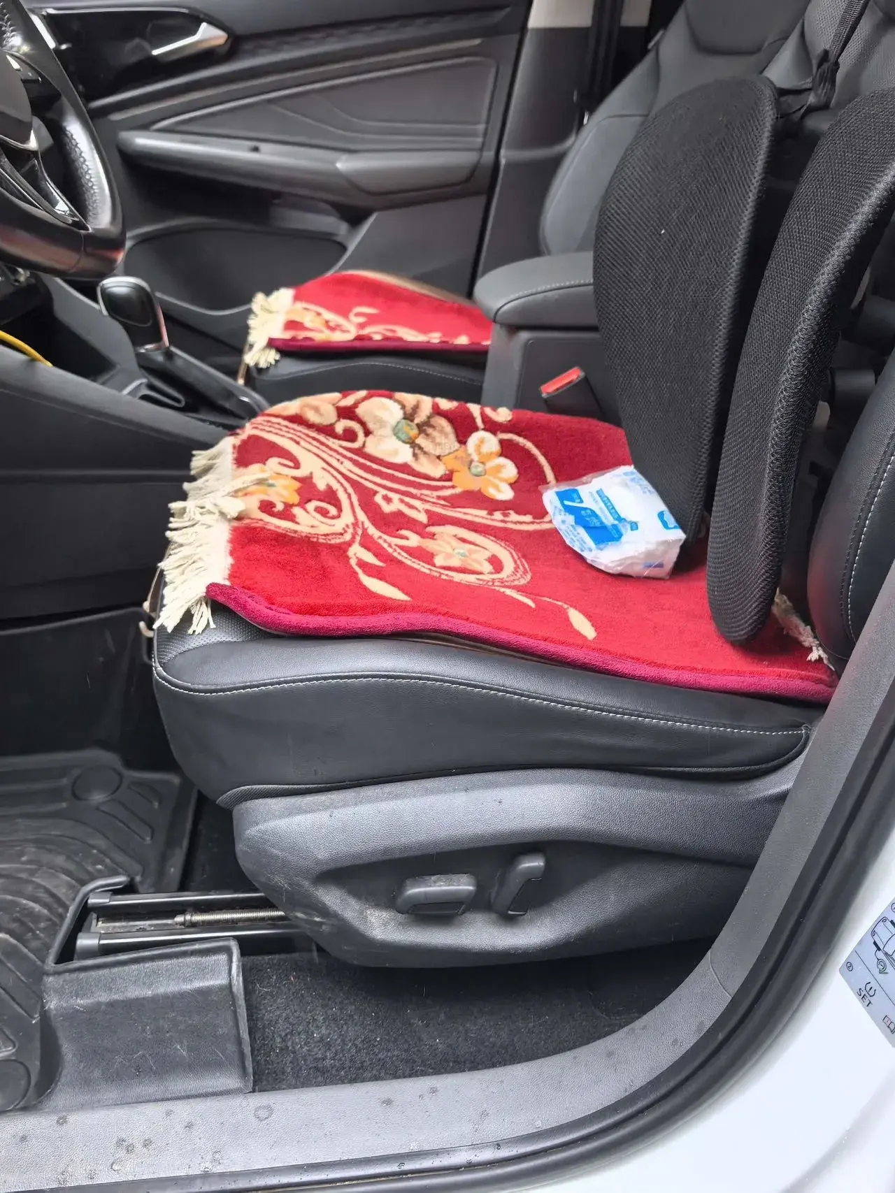 2020 JETTA VS7 thumbnail 4