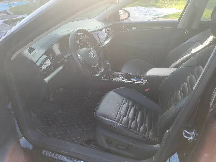 2019 VOLKSWAGEN PASSAT thumbnail 4