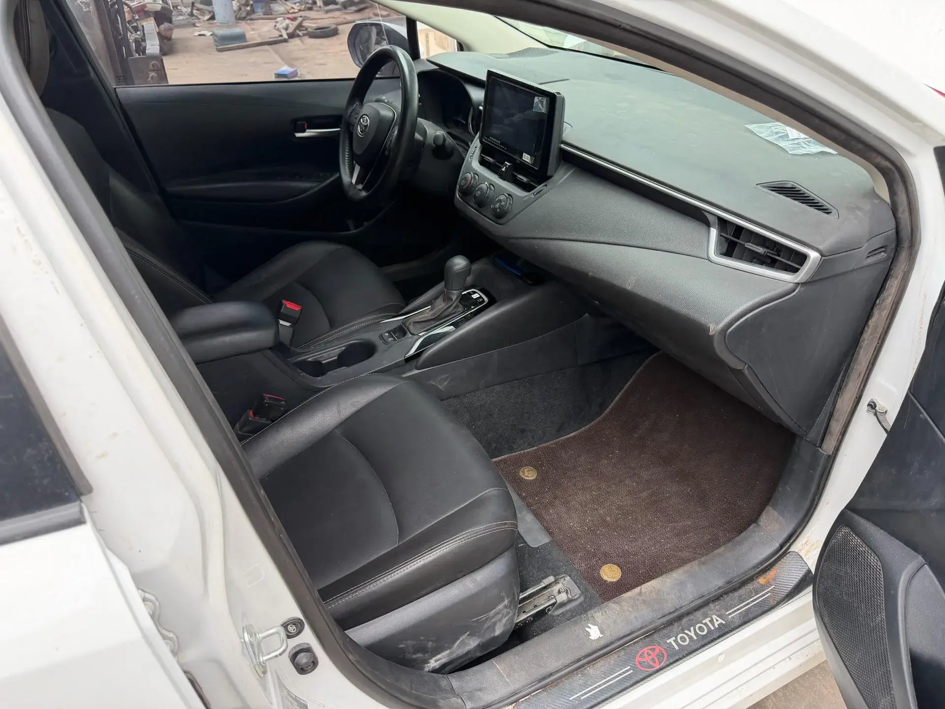 2021 TOYOTA COROLLA thumbnail 4