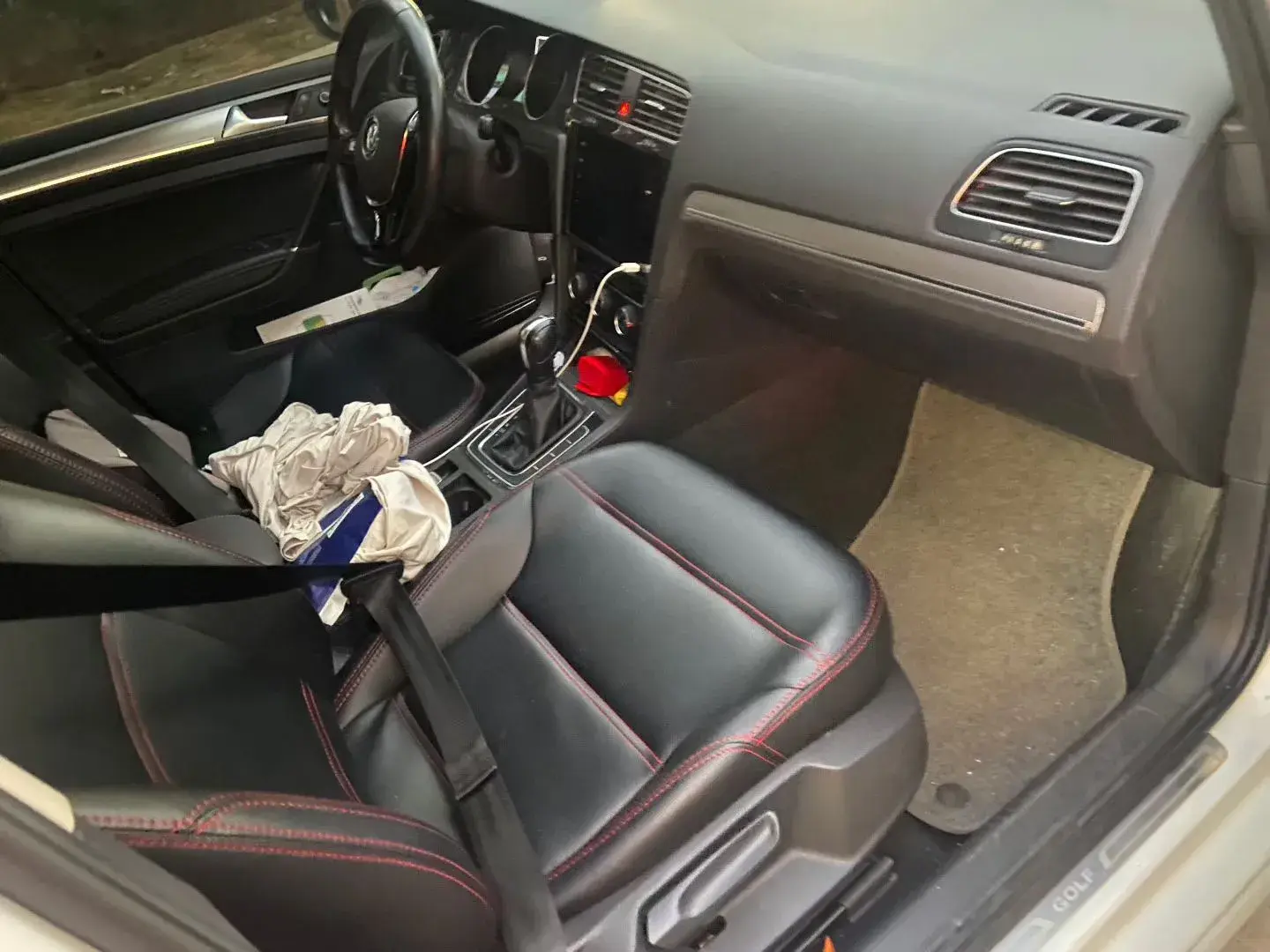 2020 VOLKSWAGEN GOLF thumbnail 3