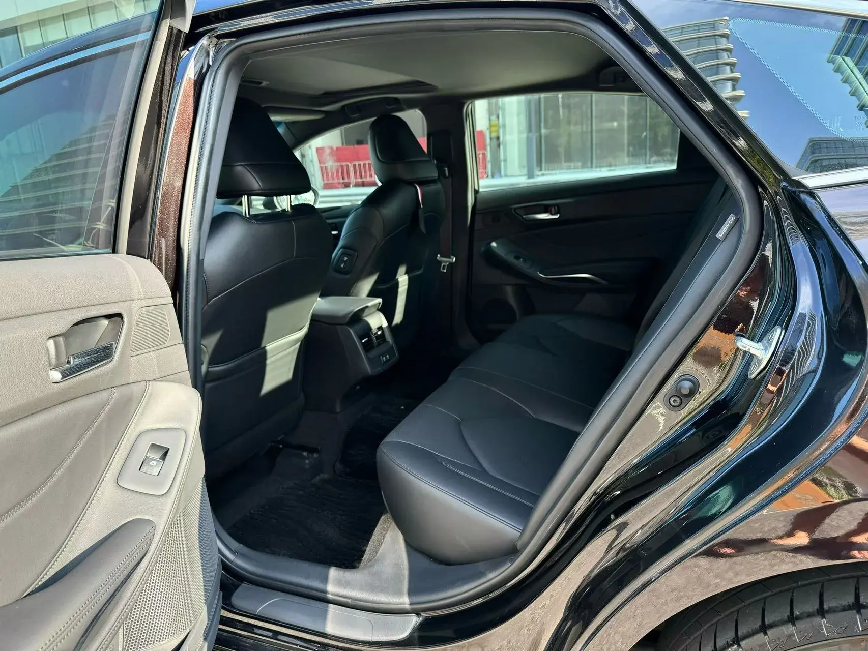 2019 TOYOTA AVALON thumbnail 4