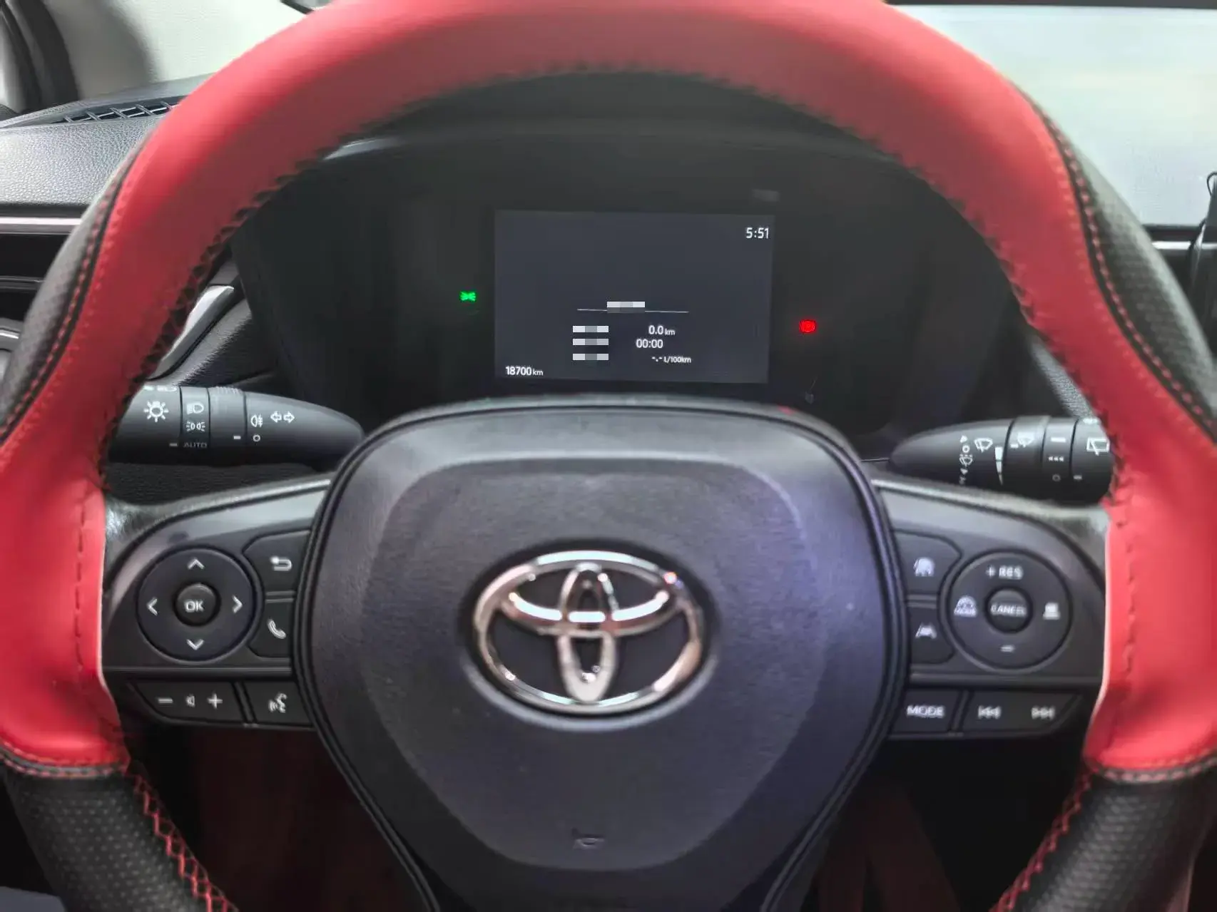 2023 TOYOTA COROLLA thumbnail 3