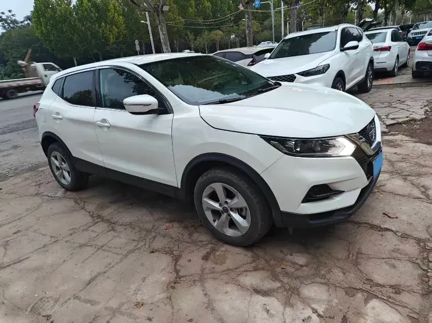 2025 NISSAN QASHQAI thumbnail 3