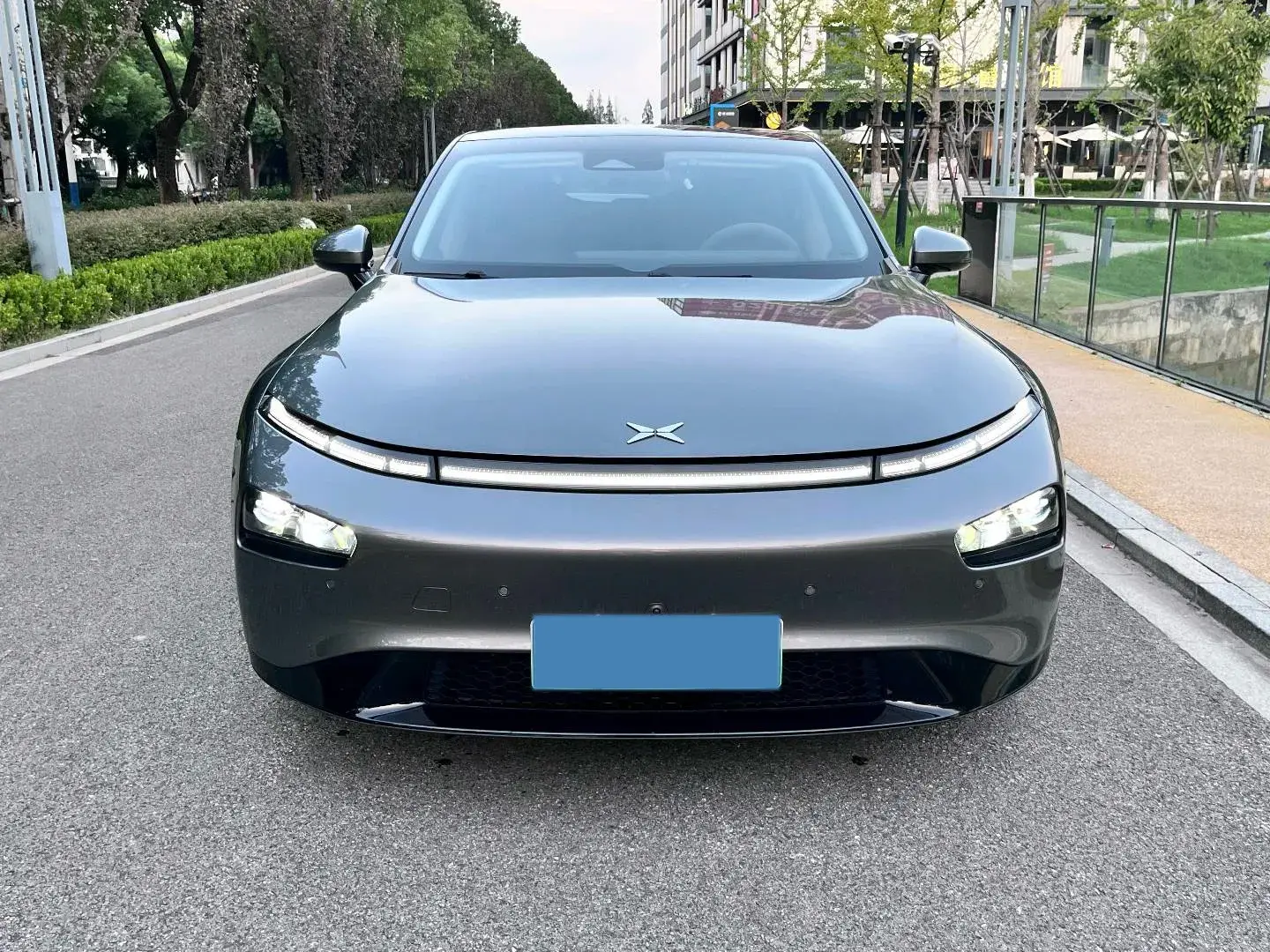 2020 XPENG P7 thumbnail 2