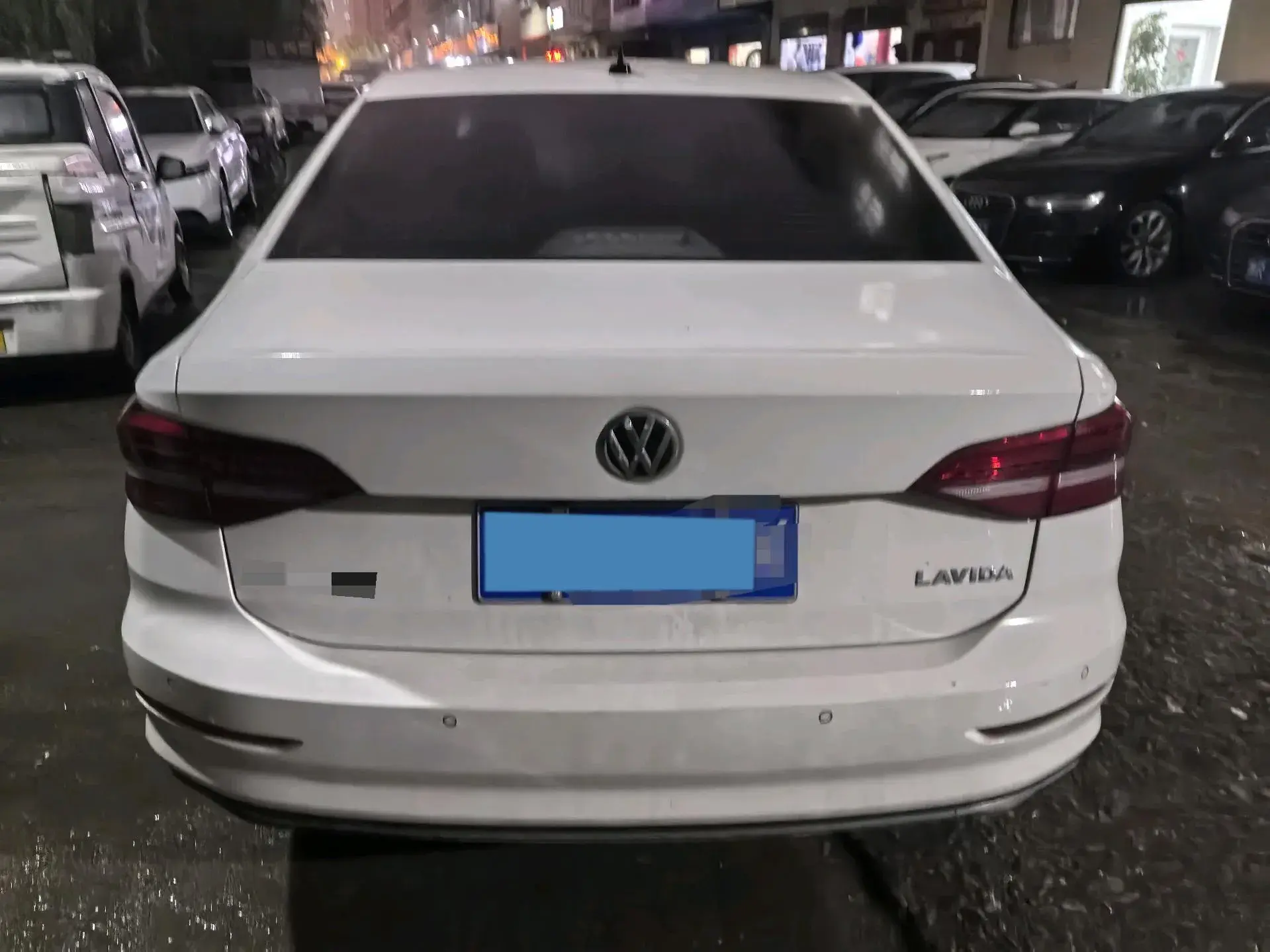 2018 VOLKSWAGEN LAVIDA thumbnail 4