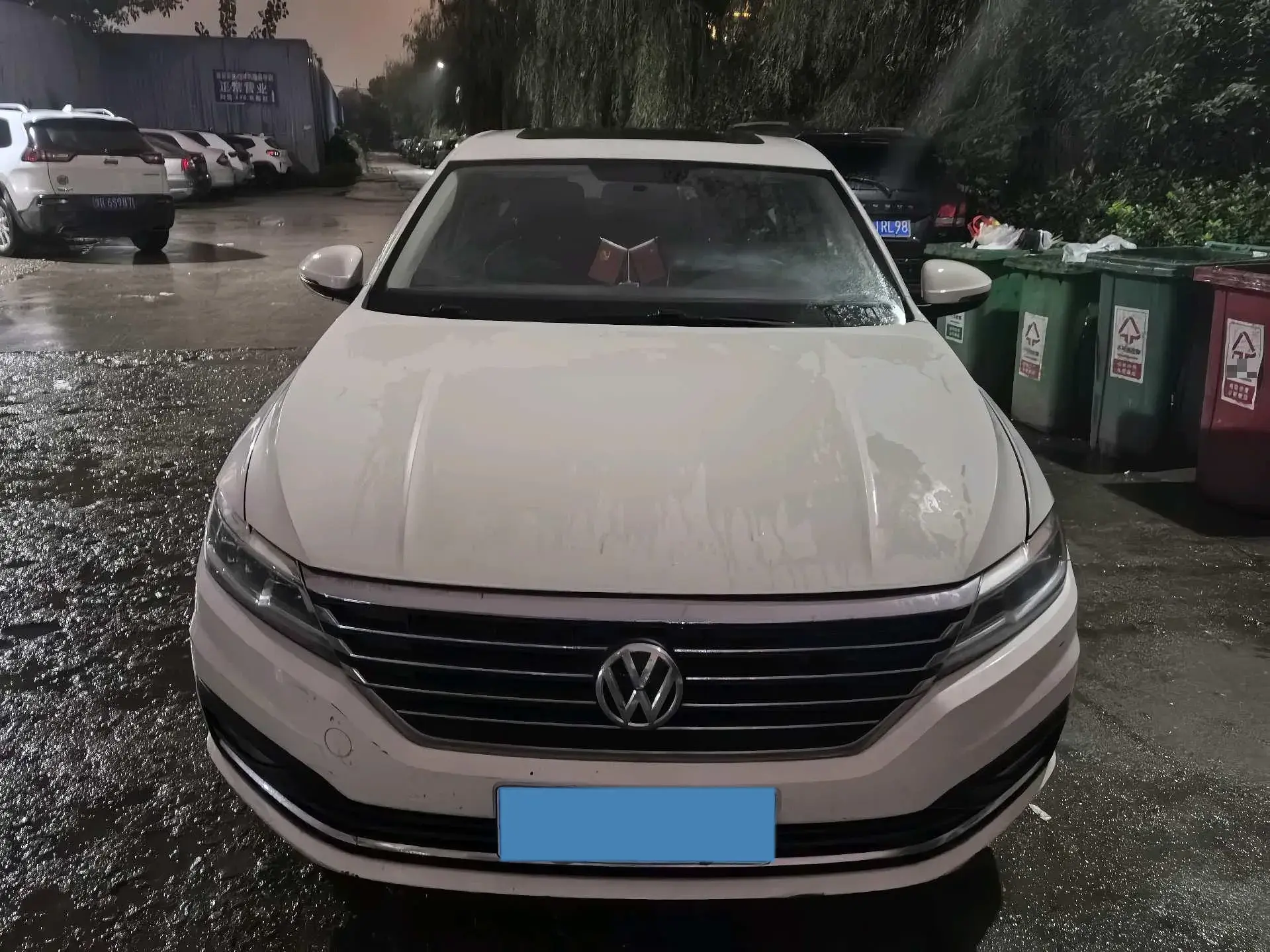 2018 VOLKSWAGEN LAVIDA thumbnail 2