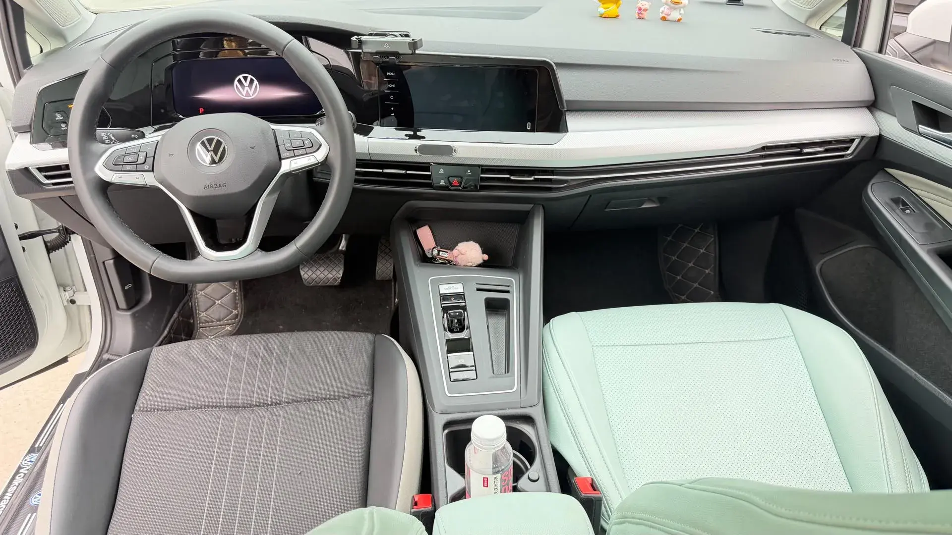 2021 VOLKSWAGEN GOLF thumbnail 3