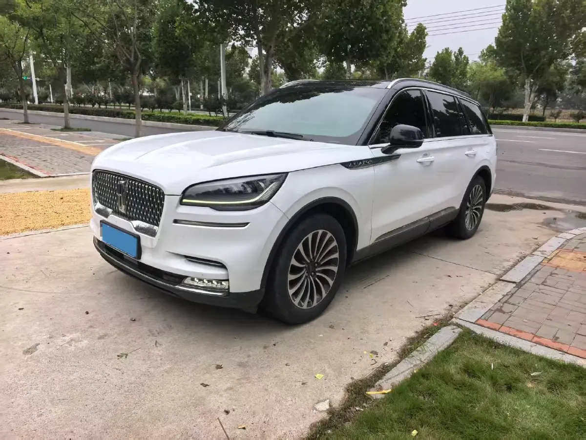 2021 Lincoln Aviator 3.0T 355HP V6 10AT 2021 Lincoln Aviator 3.0T 355HP V6 10AT