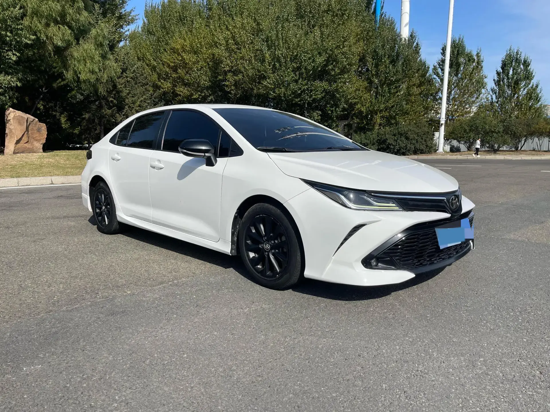 2021 TOYOTA COROLLA thumbnail 3