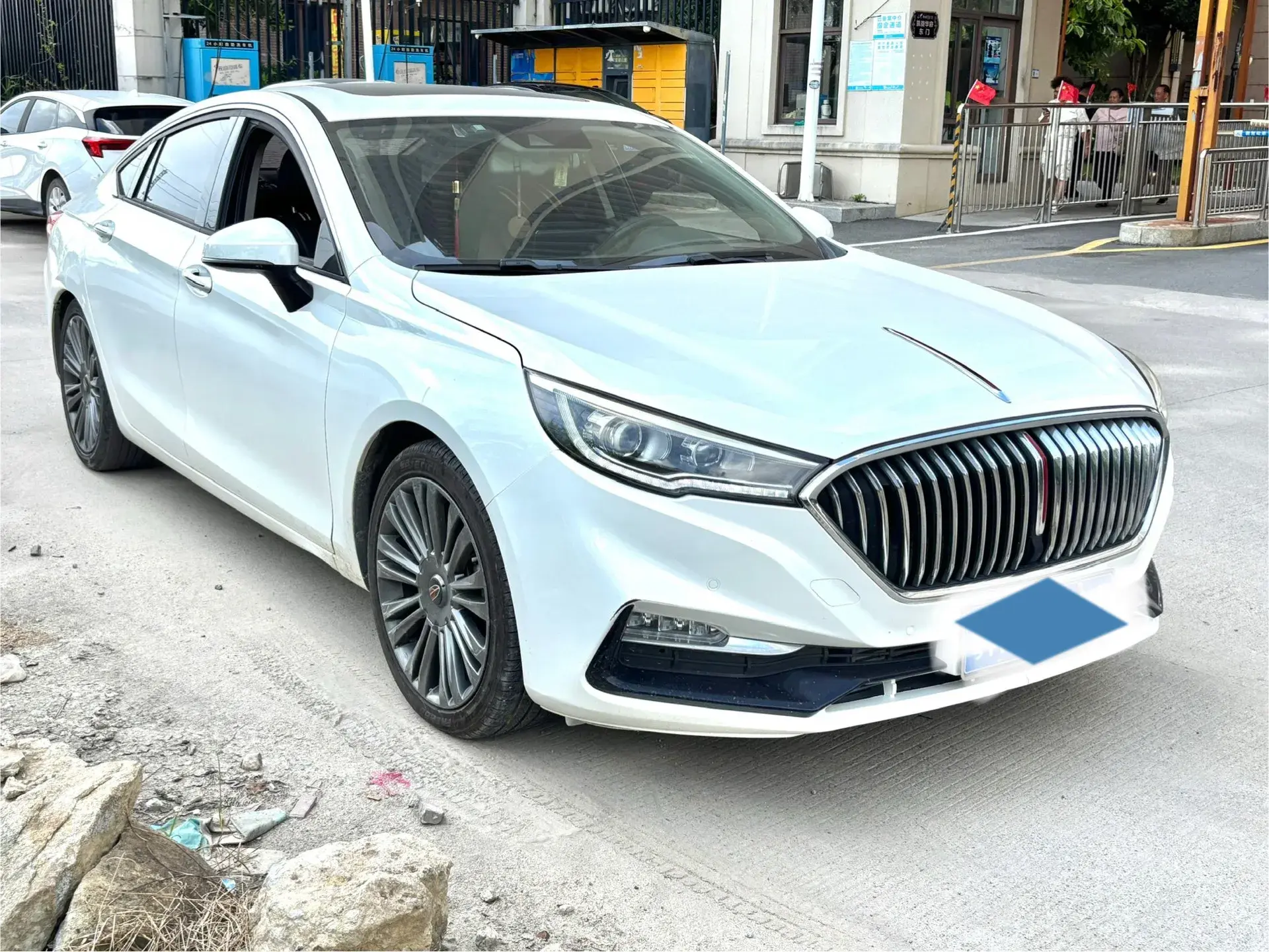 2020 HONGQI H5 thumbnail 2