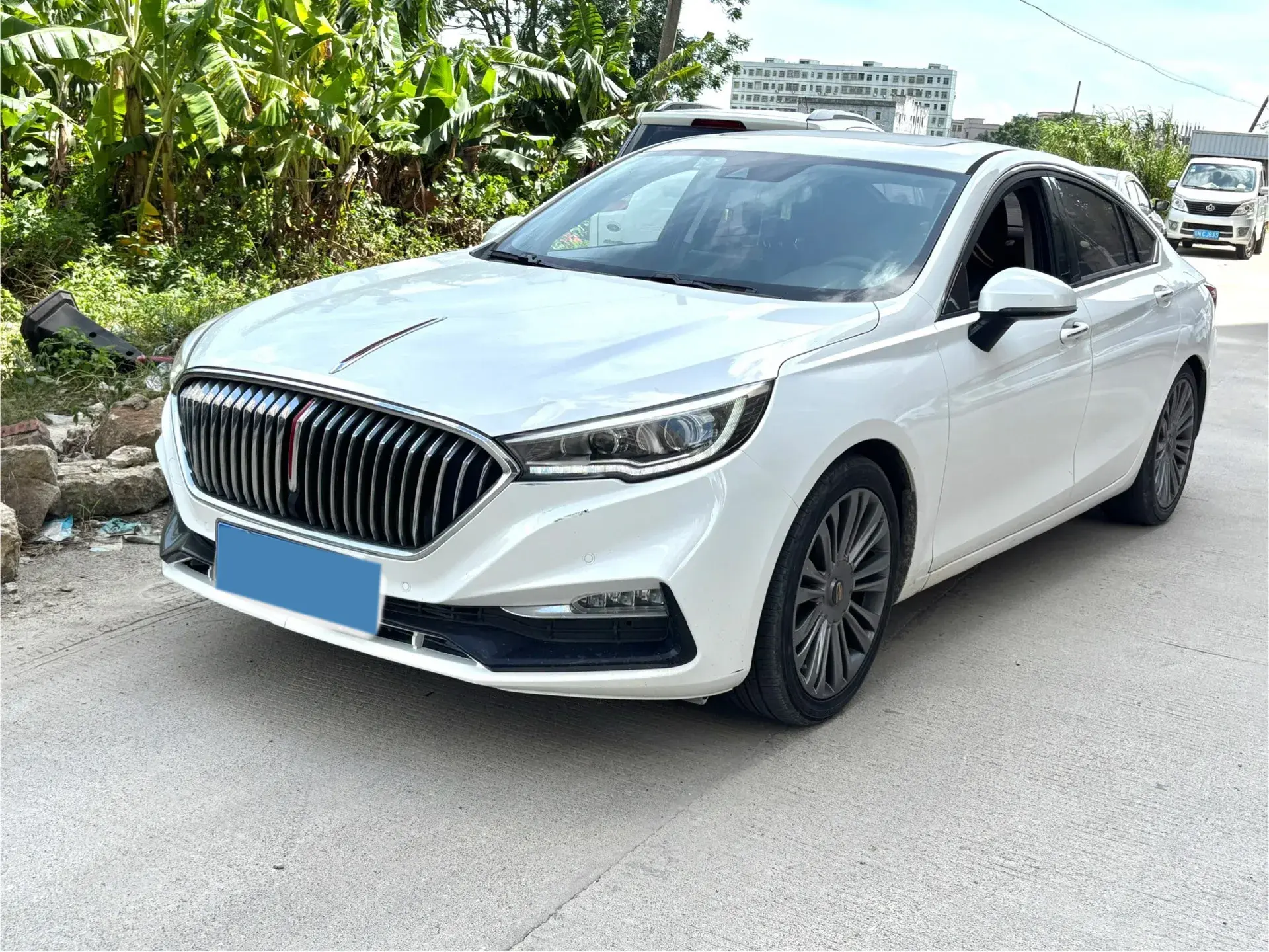 2020 HONGQI H5 view 1