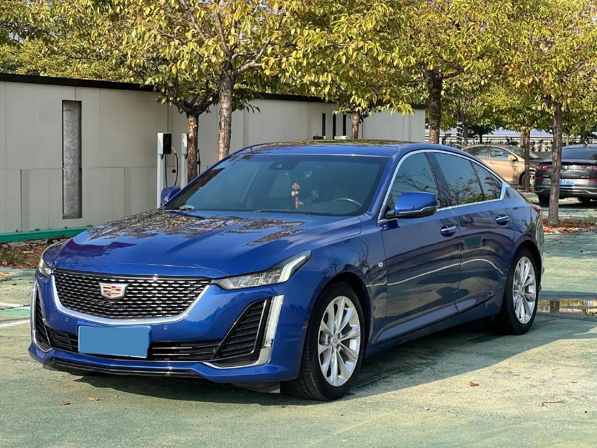 2020 Cadillac CT5 2.0T 241HP L4 10AT