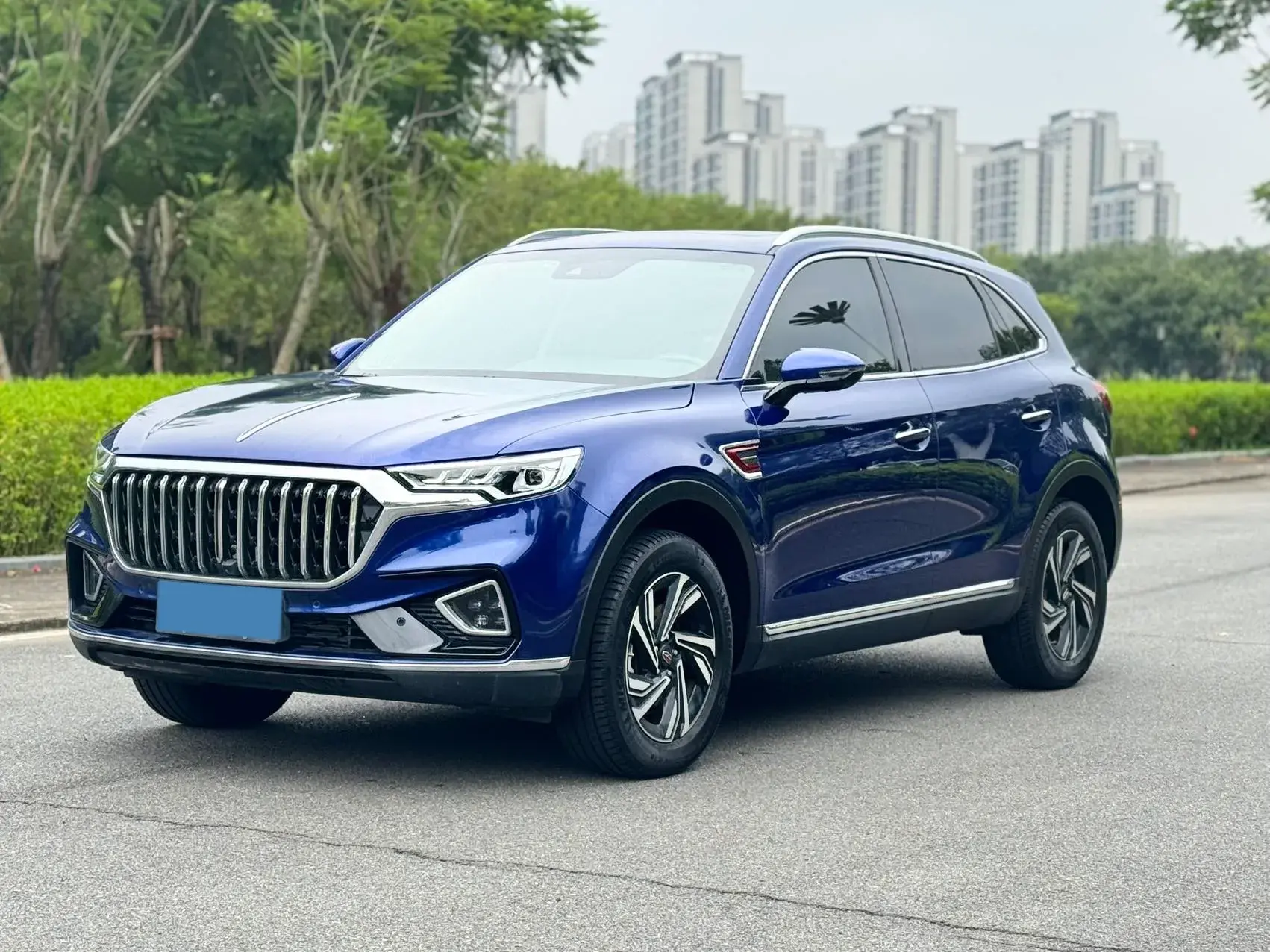 2022 HONGQI HS5 view 1