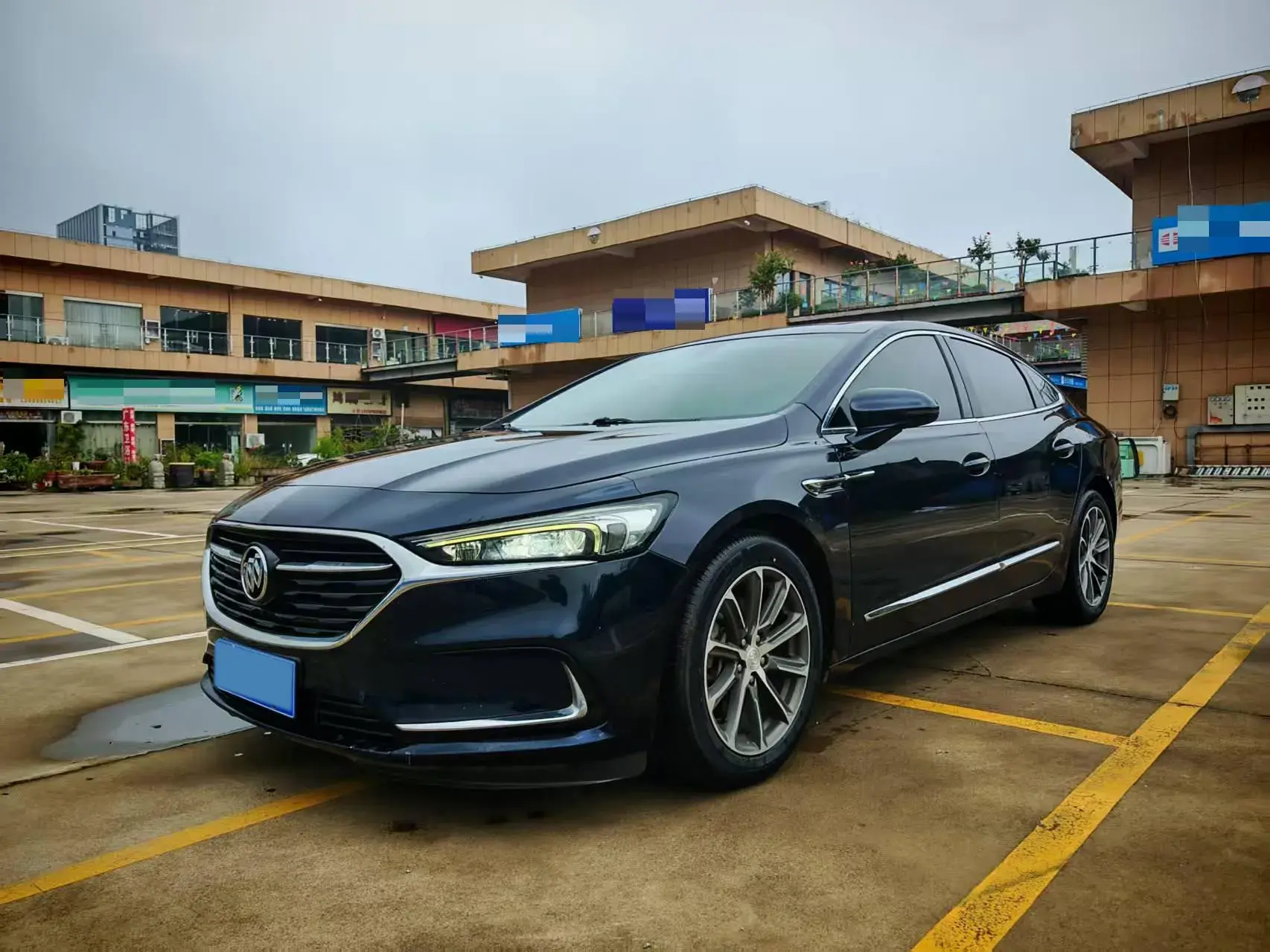 2020 BUICK LARCOSSE view 1