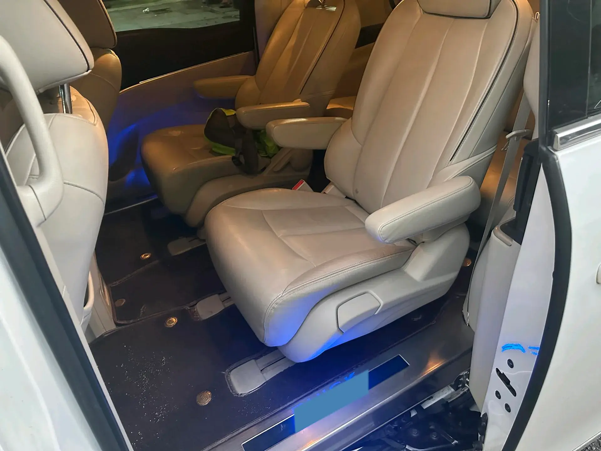 2021 BUICK GL8 thumbnail 3