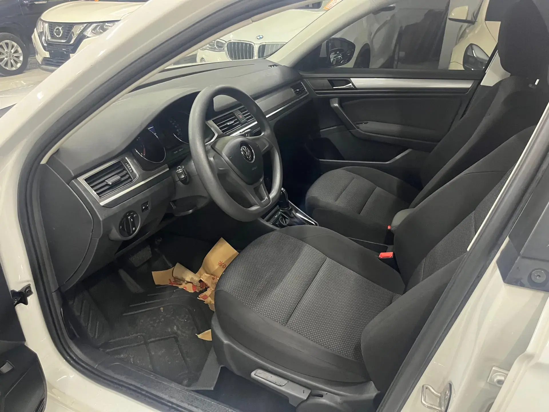 2019 VOLKSWAGEN BORA thumbnail 4