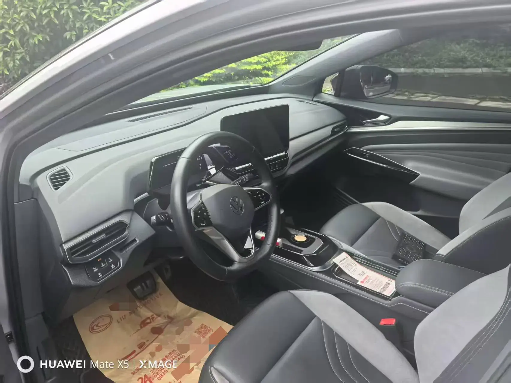 2021 VOLKSWAGEN ID.4 thumbnail 4