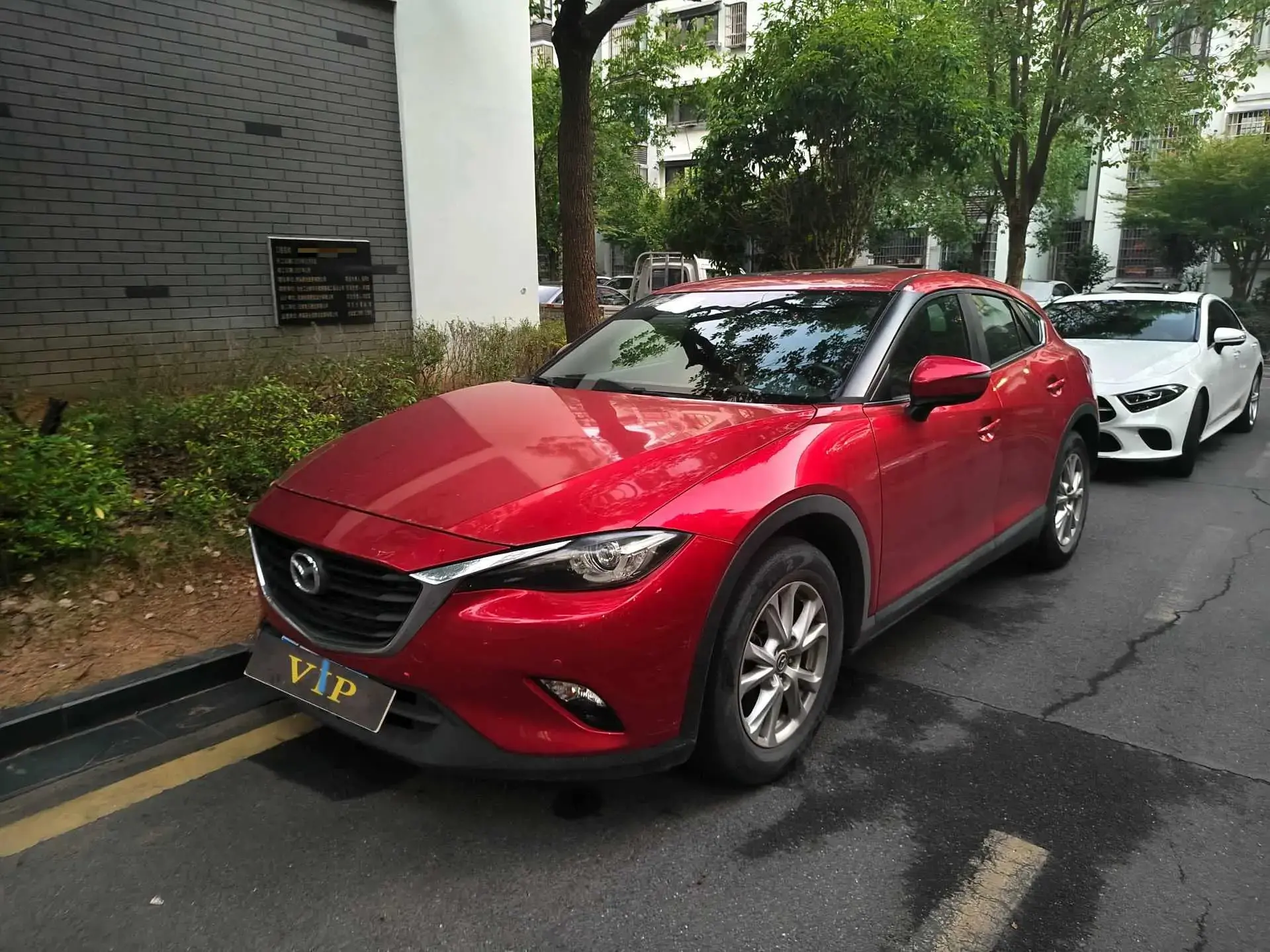 2018 MAZDA CX-4 view 1