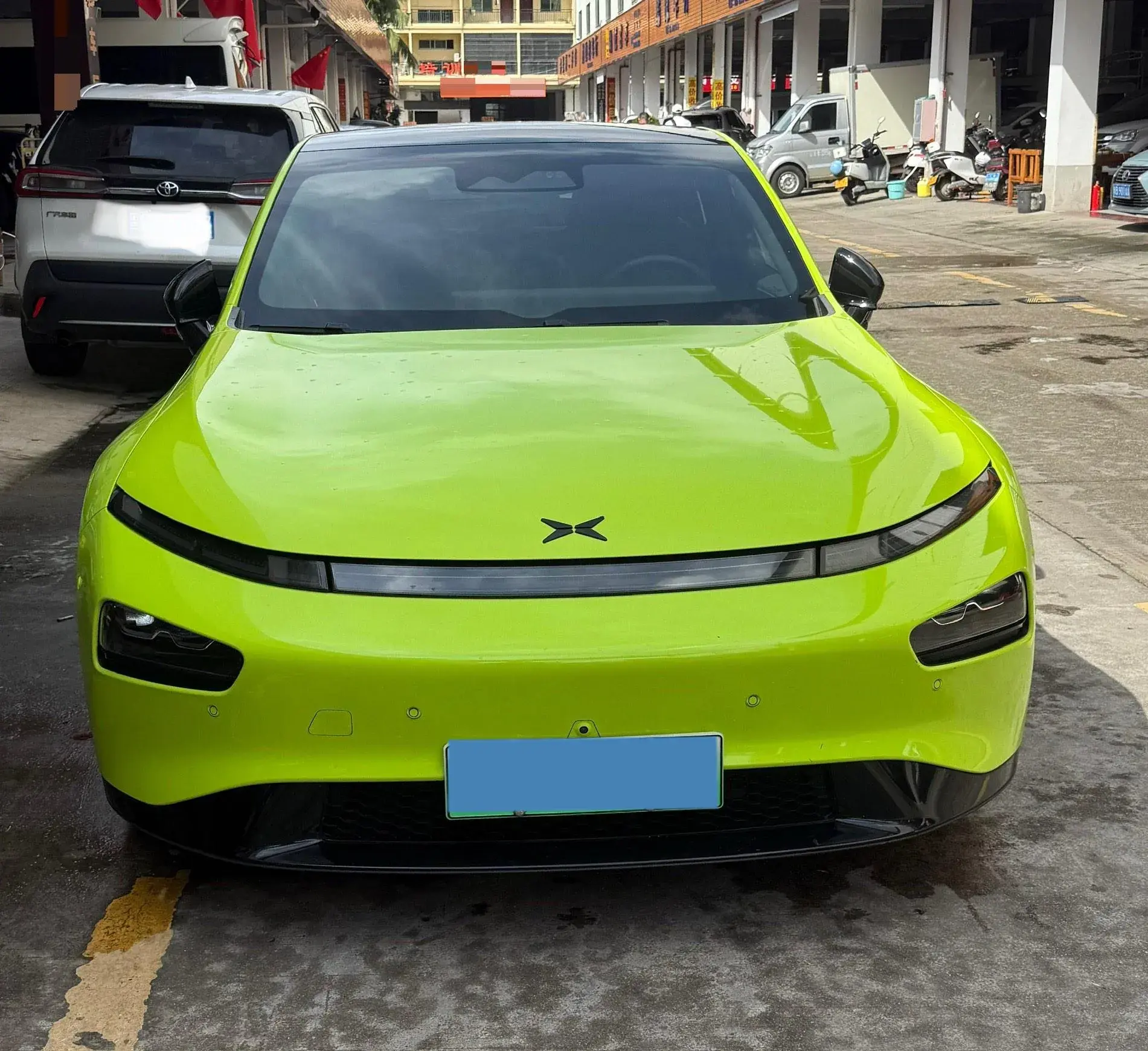 2021 XPENG P7 thumbnail 2