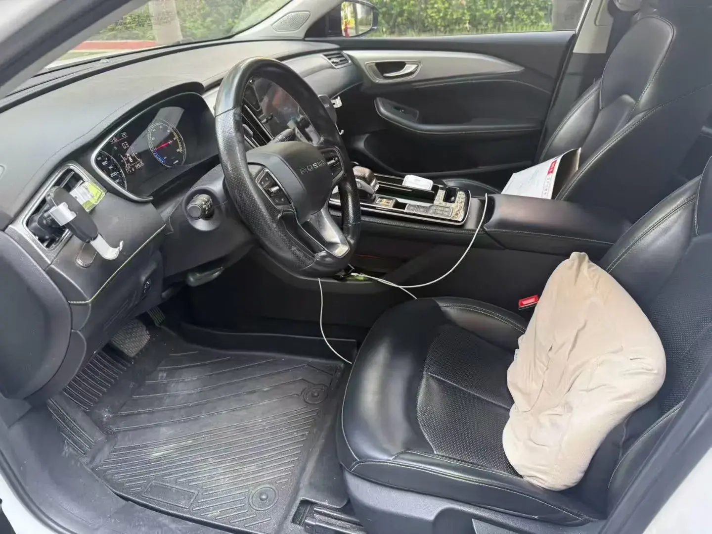 2020 ROEWE I6 thumbnail 4