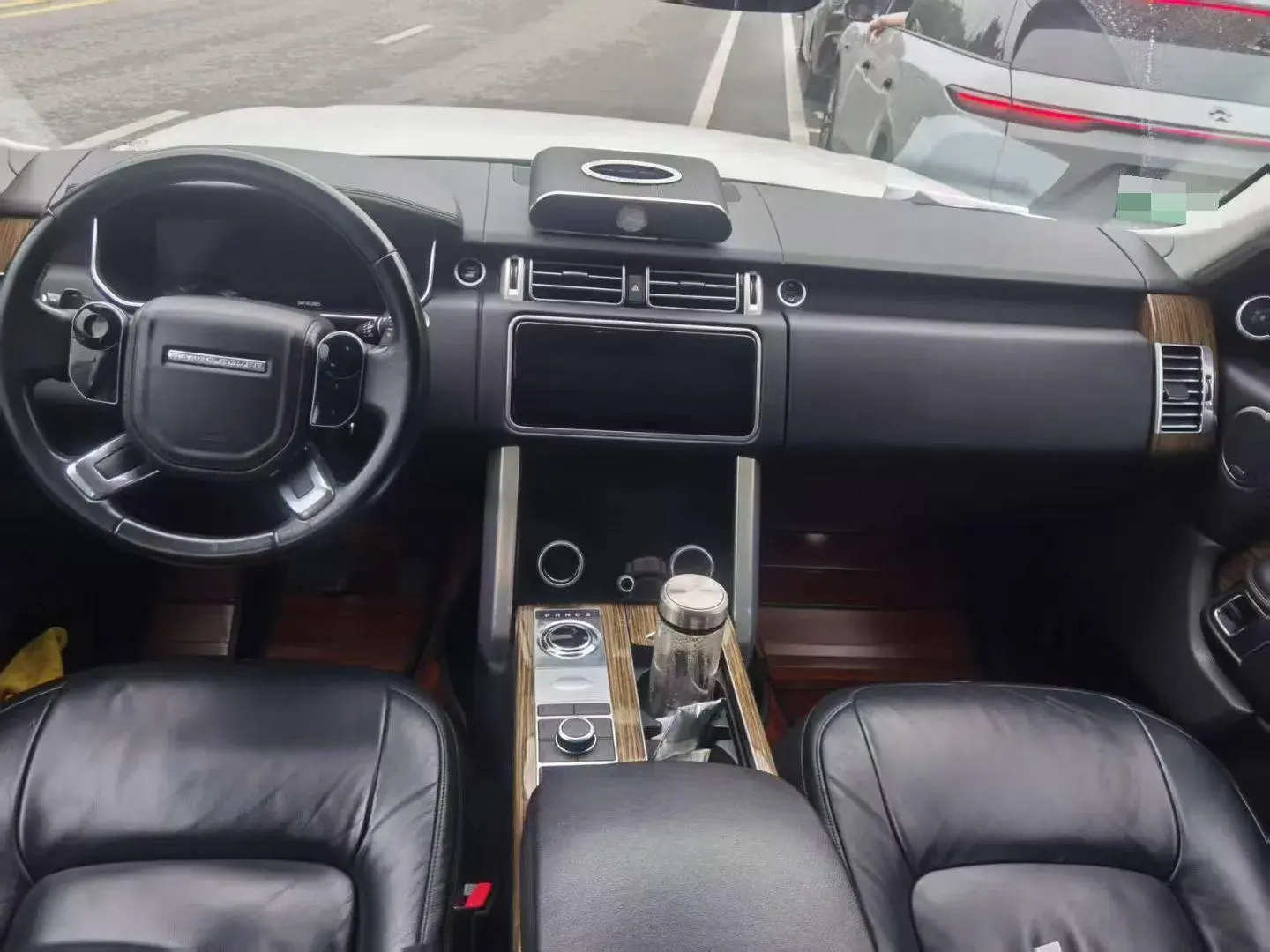 2018 LAND ROVER thumbnail 3