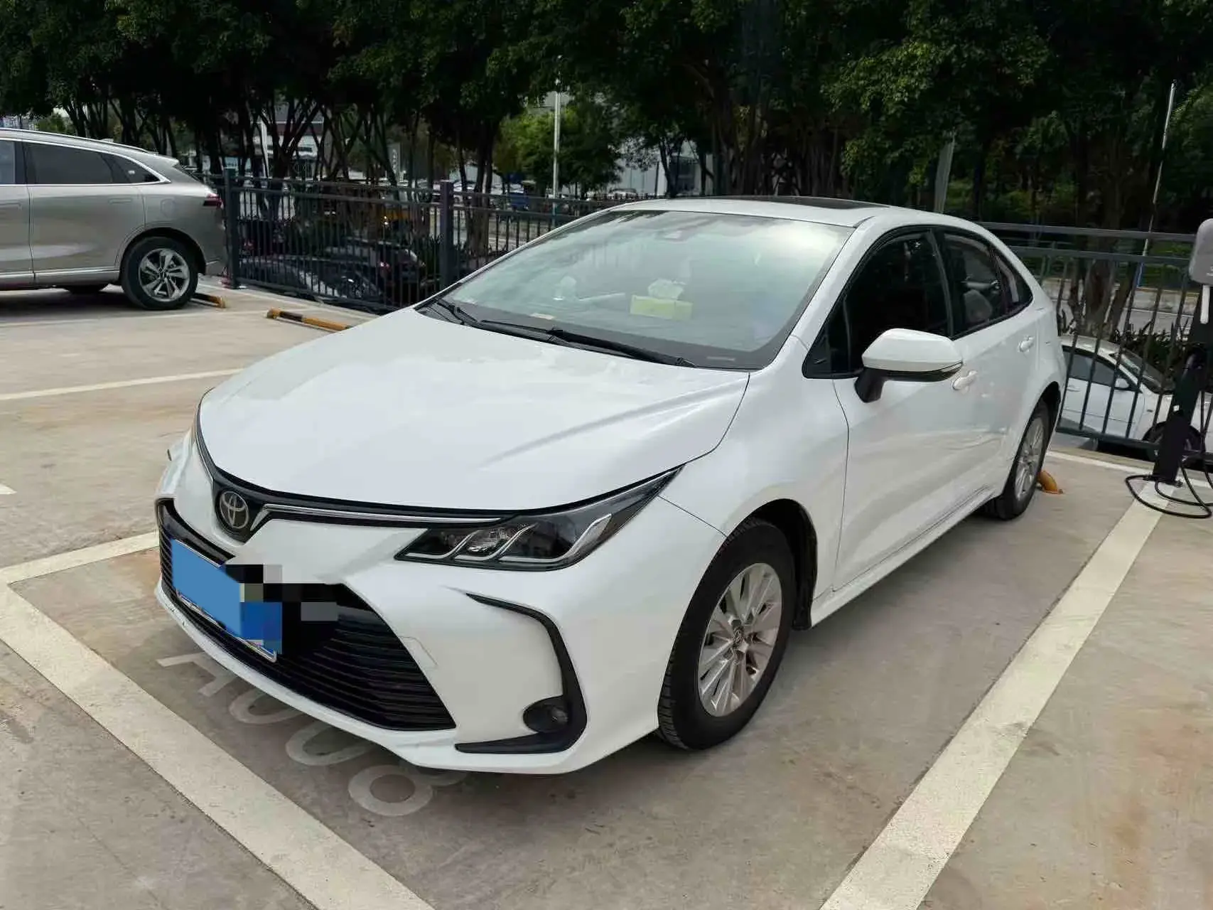 2019 TOYOTA COROLLA view 1